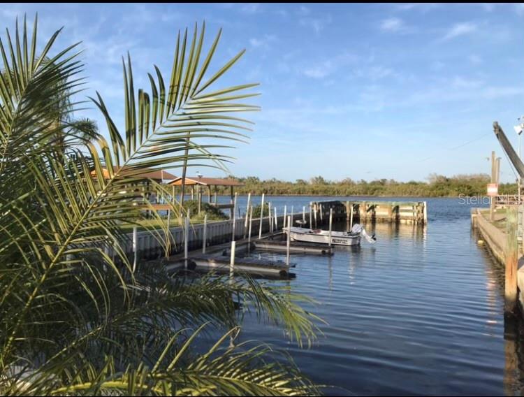 Image 2 of 8 For 2201 Ridgewood Avenue 23