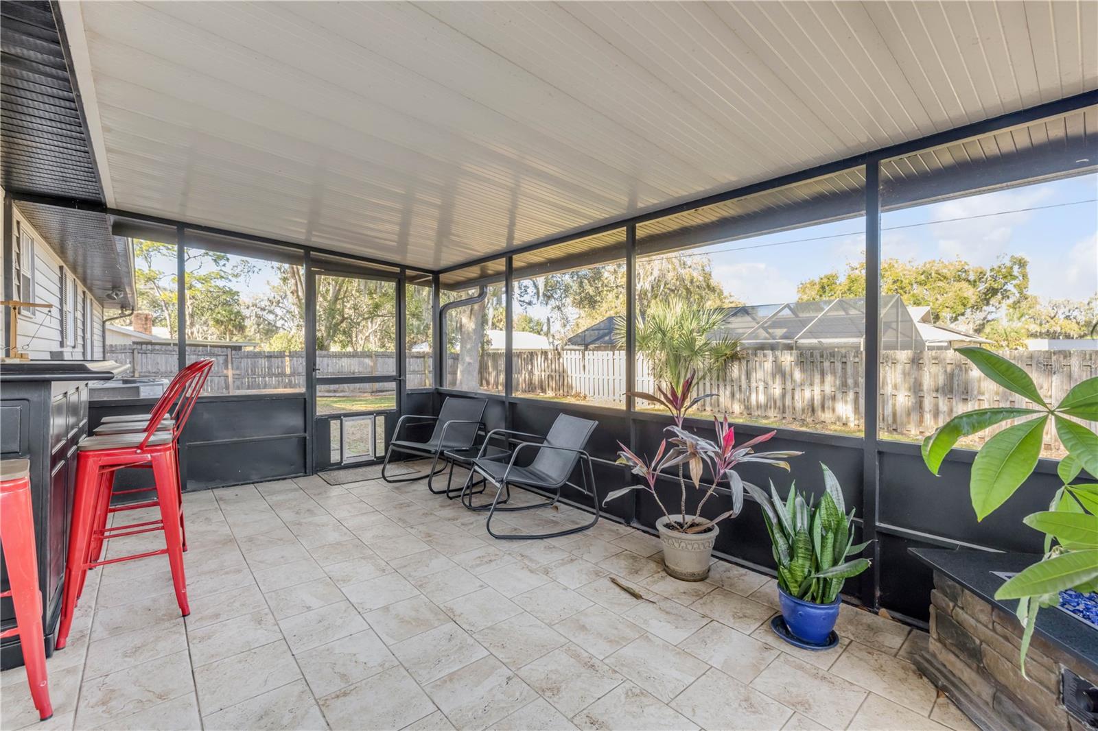 Image 34 of 50 For 2711 Pine Tree Drive