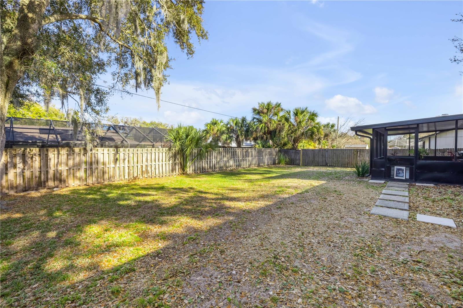 Image 37 of 50 For 2711 Pine Tree Drive