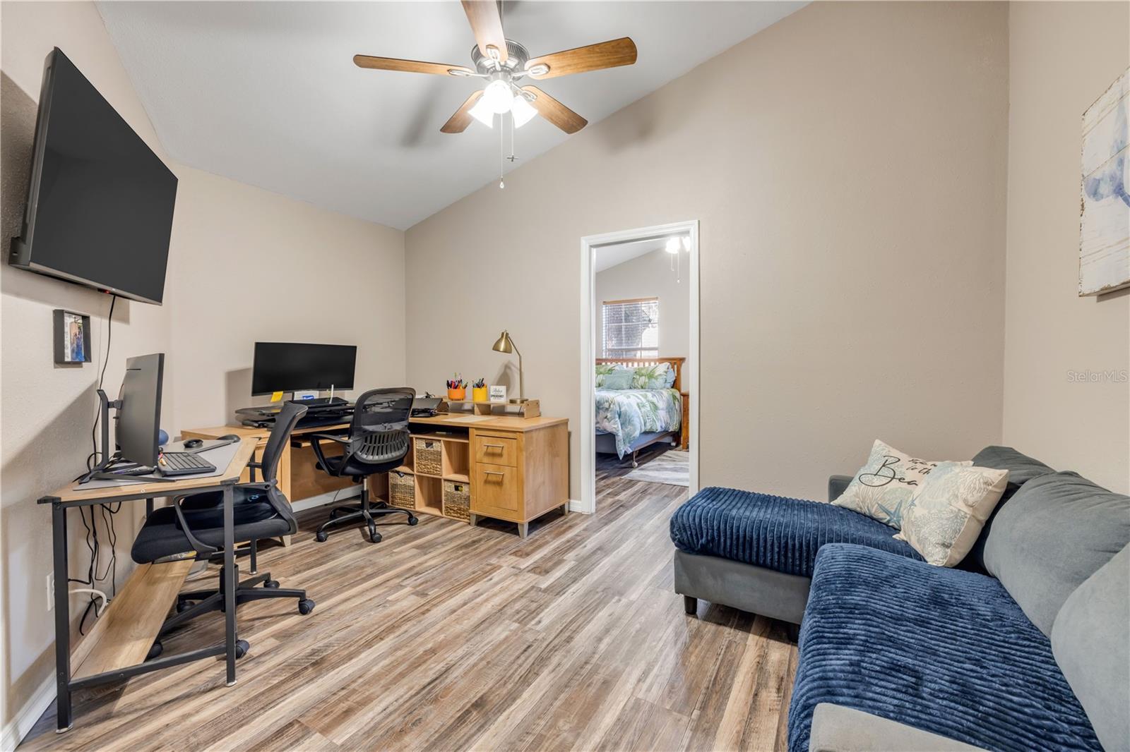 Image 5 of 50 For 2711 Pine Tree Drive