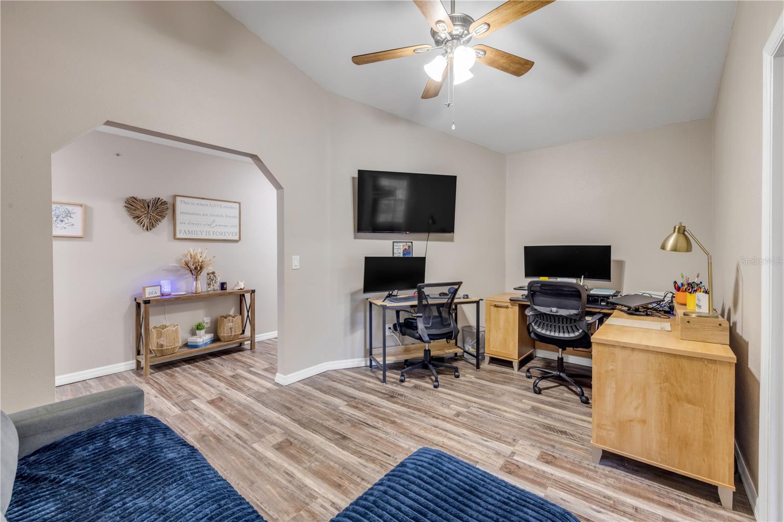 Image 6 of 50 For 2711 Pine Tree Drive