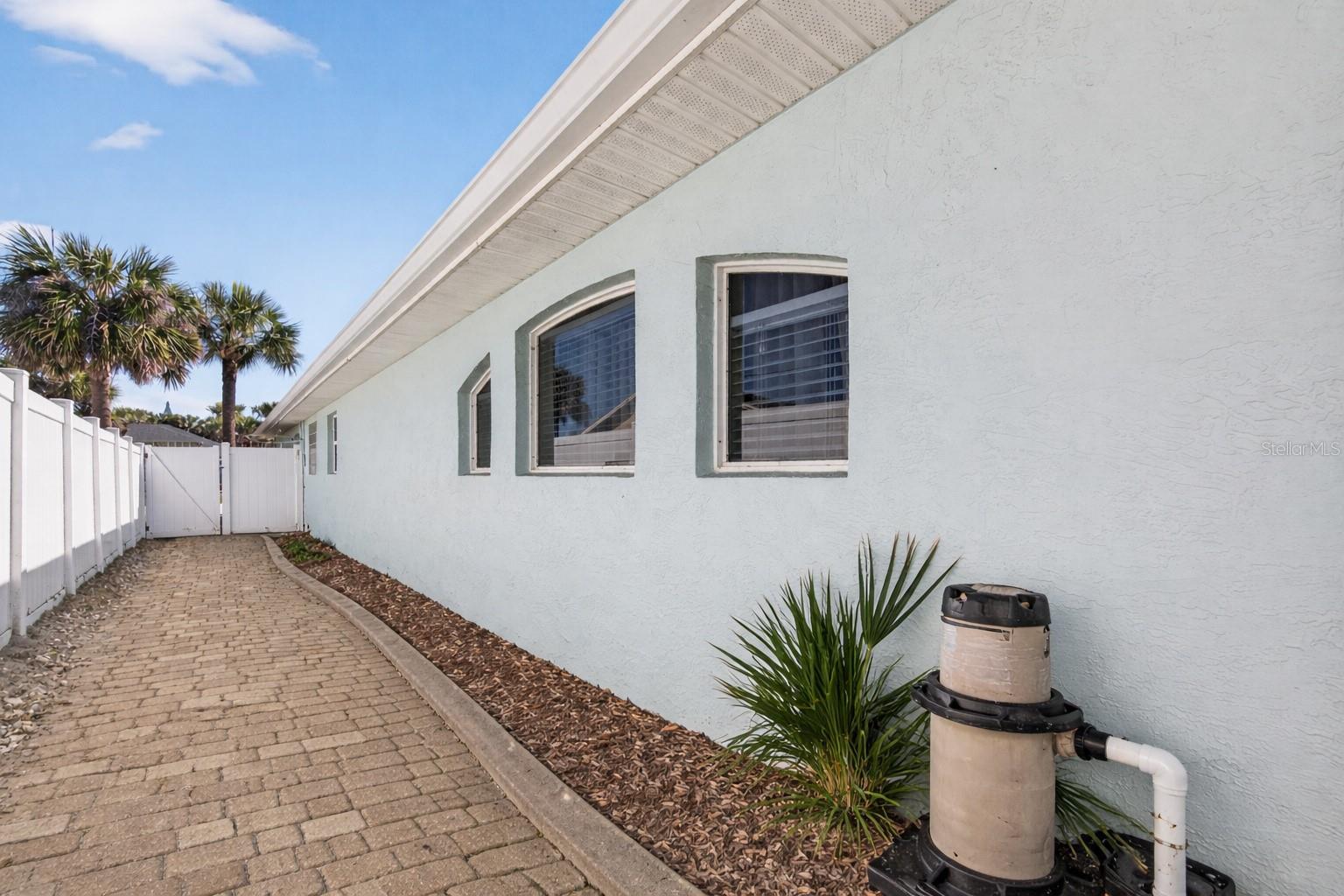 Image 40 of 55 For 4628 Atlantic Avenue