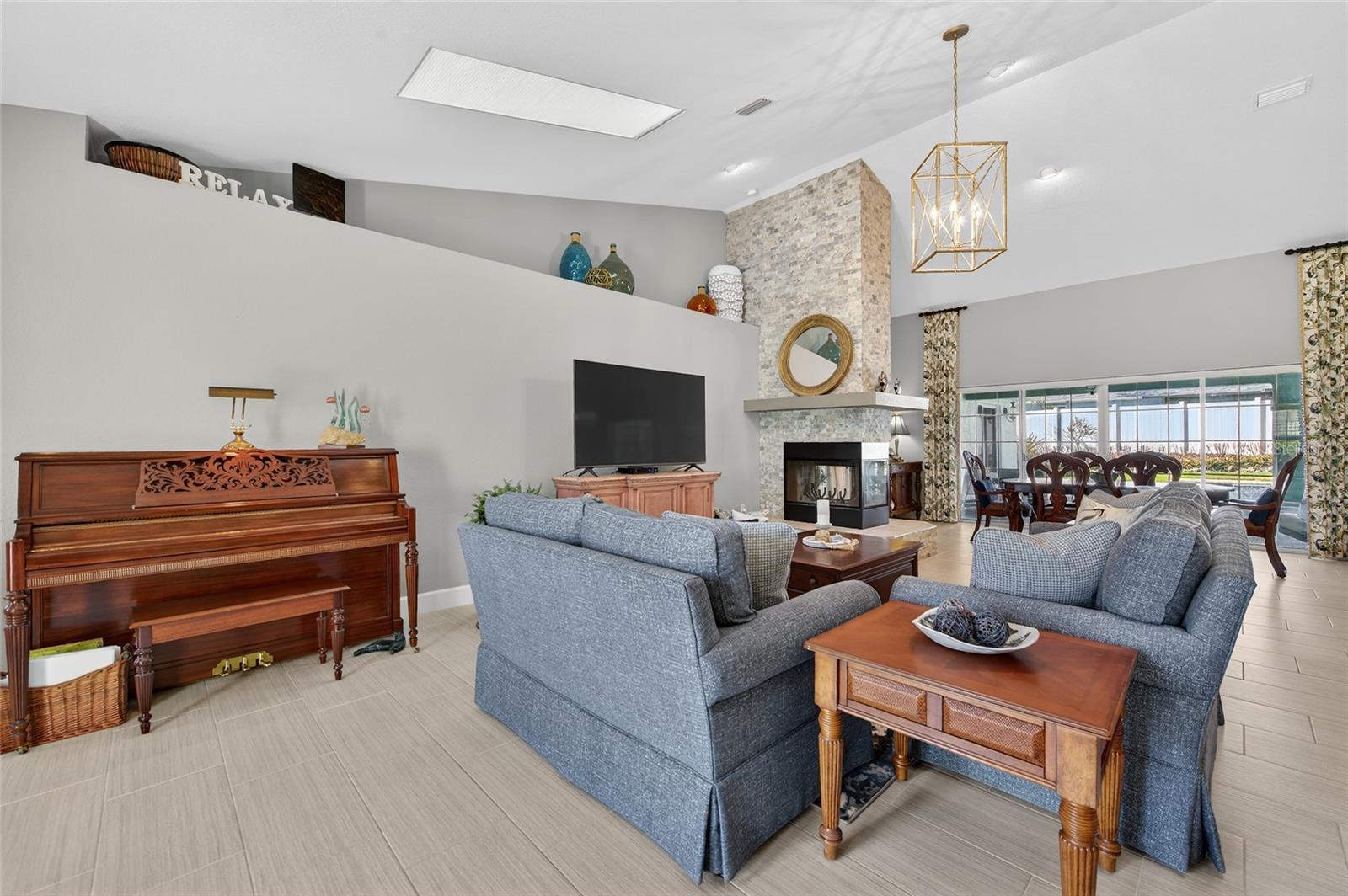 Image 6 of 55 For 4628 Atlantic Avenue