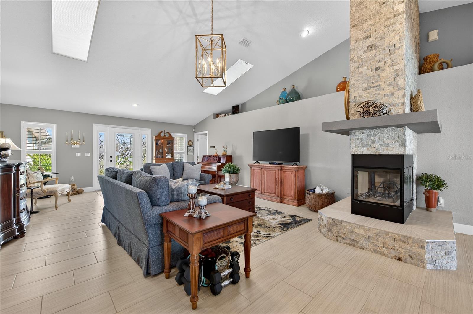 Image 7 of 55 For 4628 Atlantic Avenue