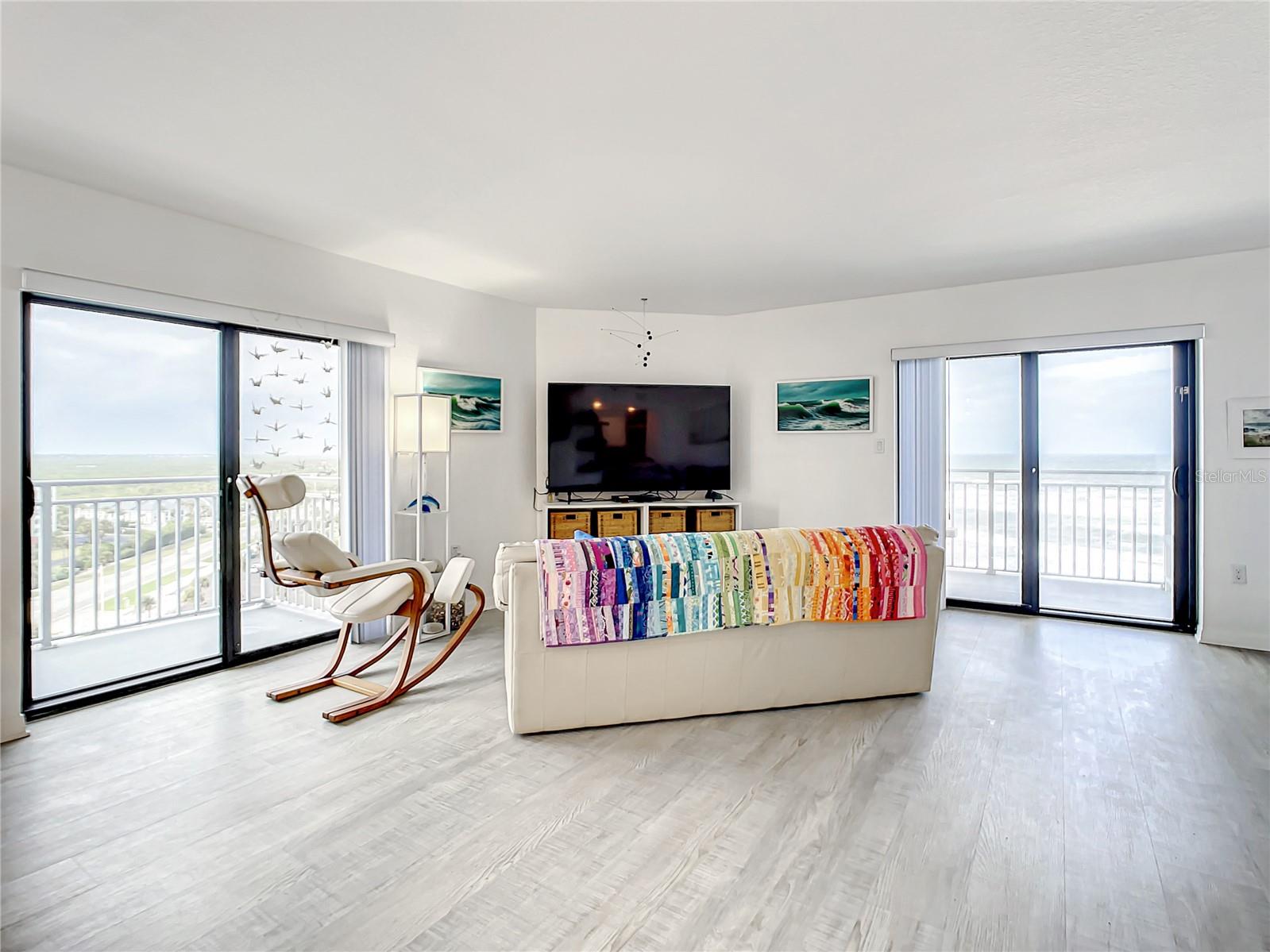 Image 13 of 54 For 5207 Atlantic Avenue 1021