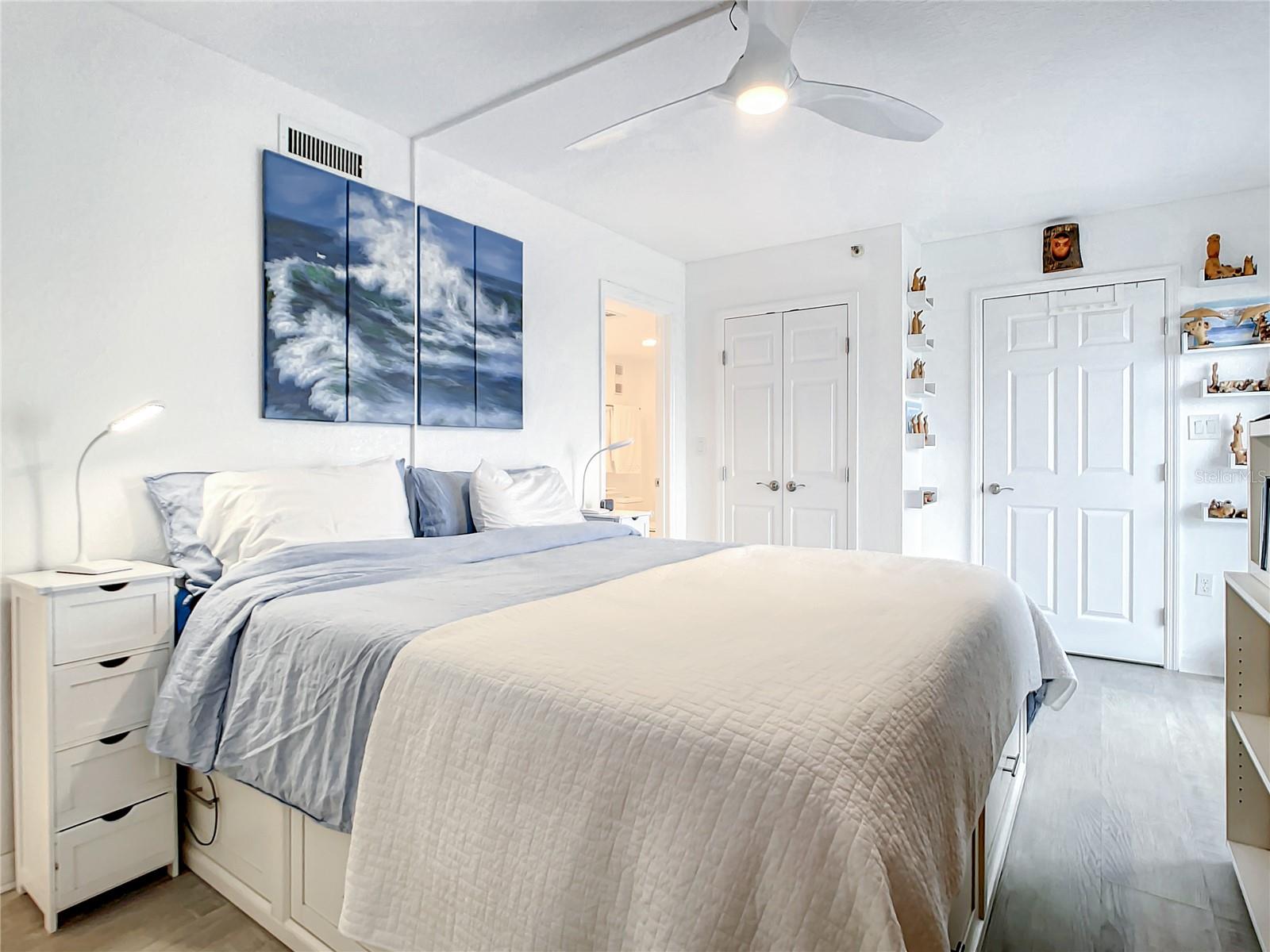 Image 20 of 54 For 5207 Atlantic Avenue 1021