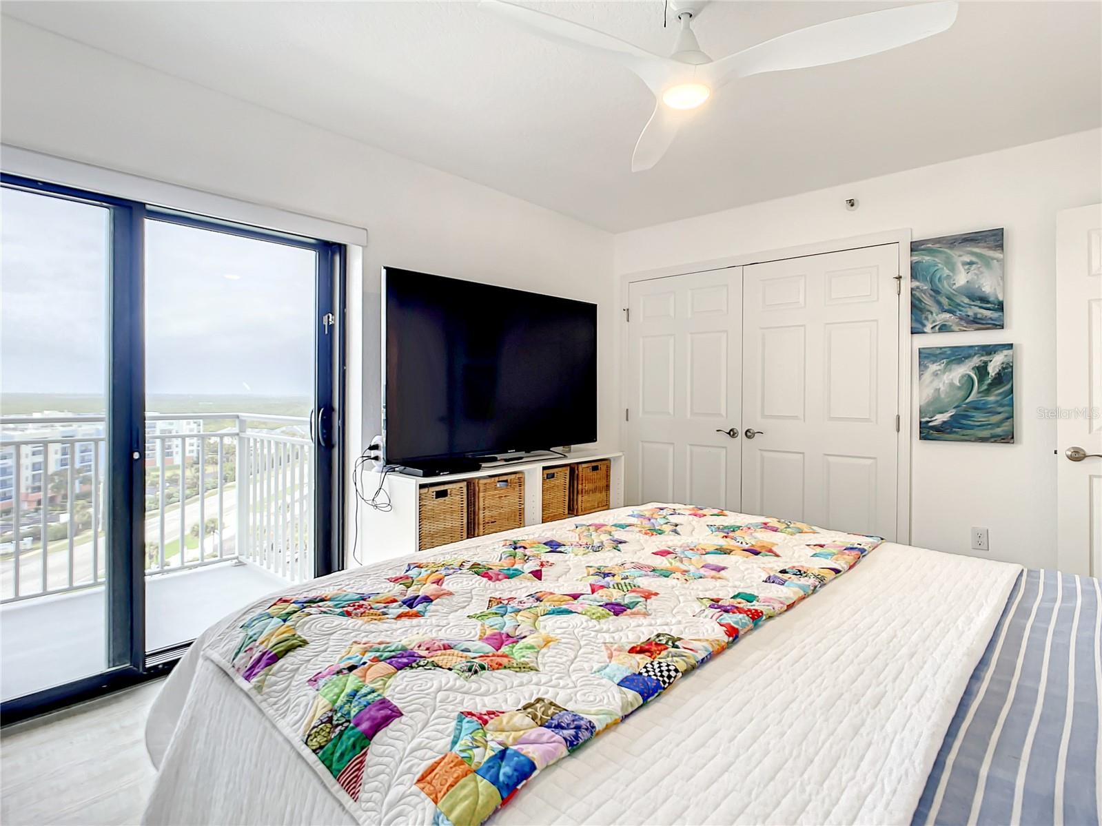 Image 26 of 54 For 5207 Atlantic Avenue 1021