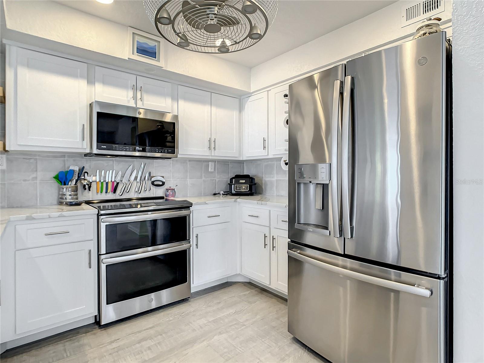 Image 6 of 54 For 5207 Atlantic Avenue 1021