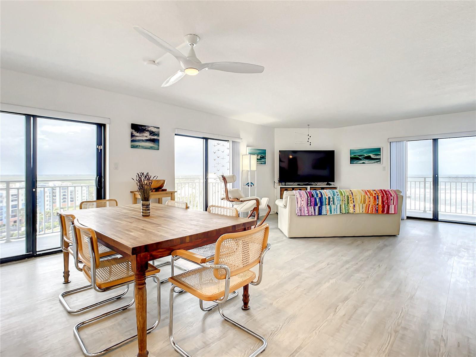 Image 9 of 54 For 5207 Atlantic Avenue 1021