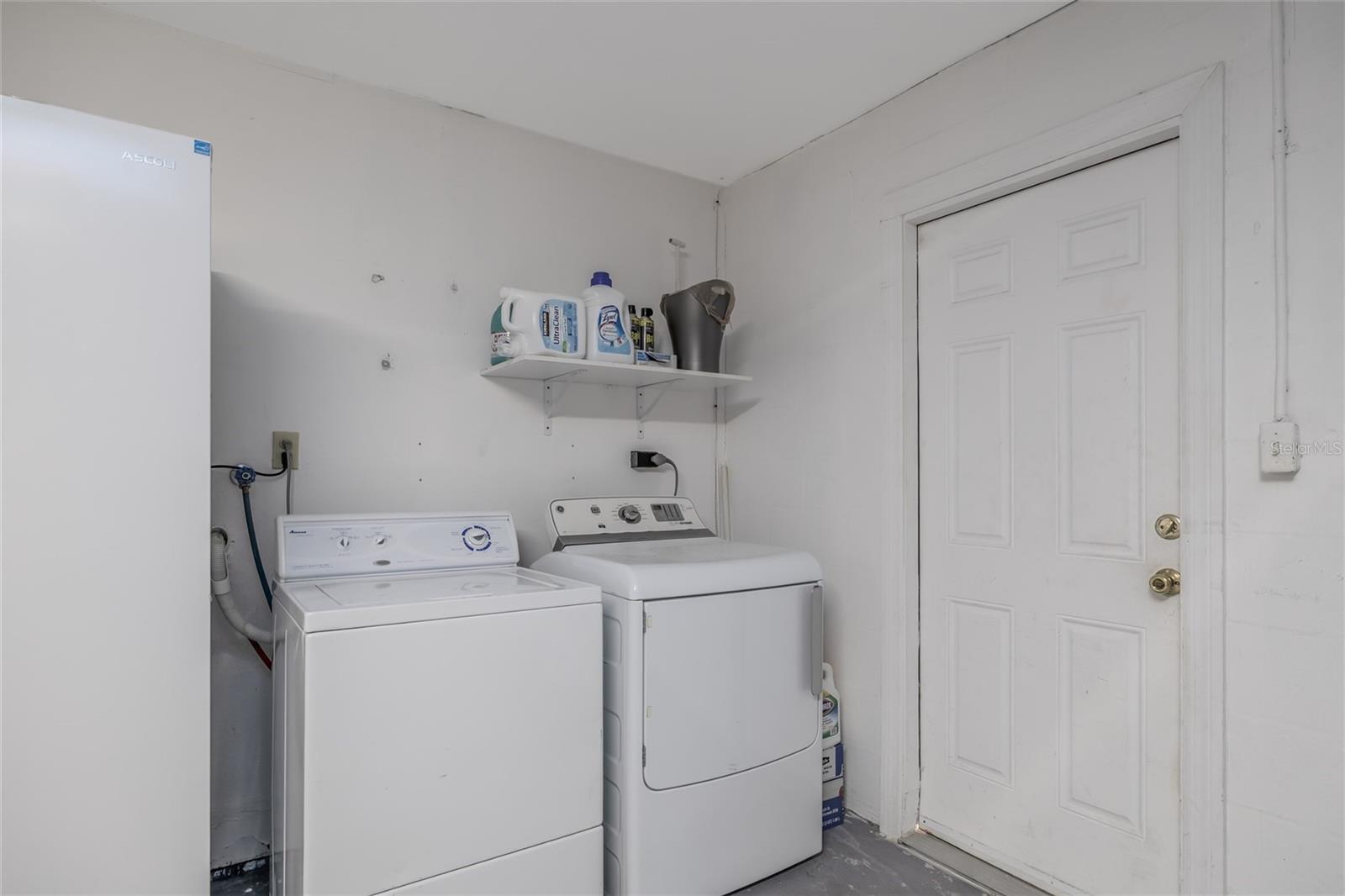 Image 22 of 28 For 756 Tumblebrook Drive