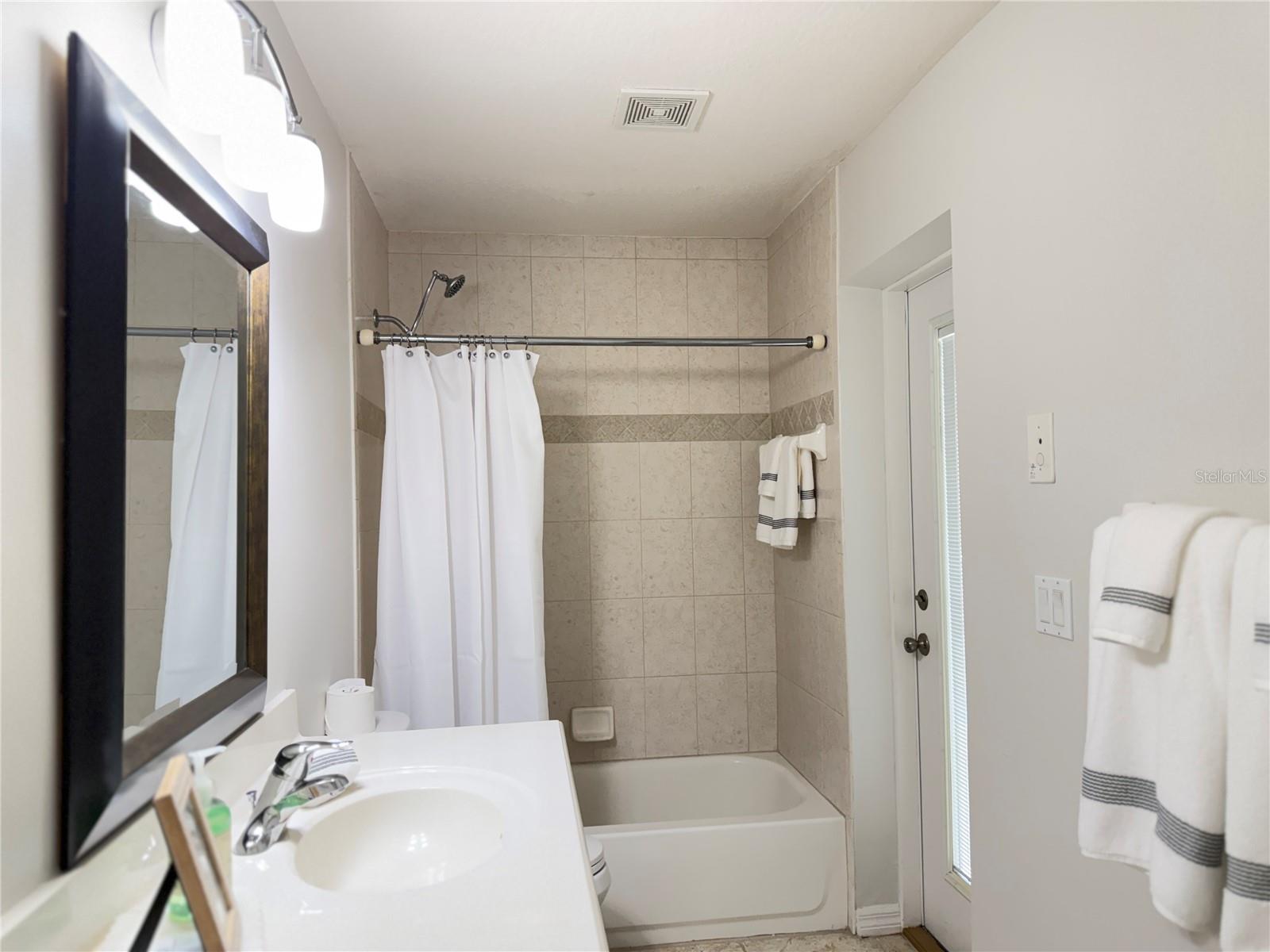 Image 7 of 70 For 421 Phillips Creek Lane