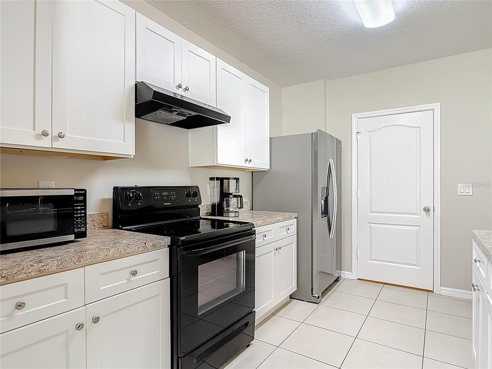 Image 16 of 37 For 1724 Savannah Lane