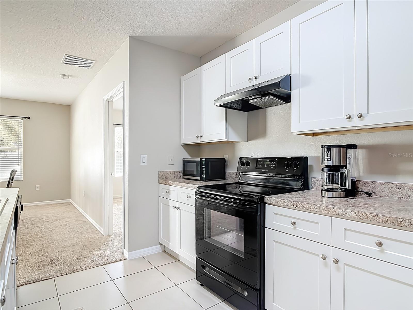 Image 18 of 37 For 1724 Savannah Lane