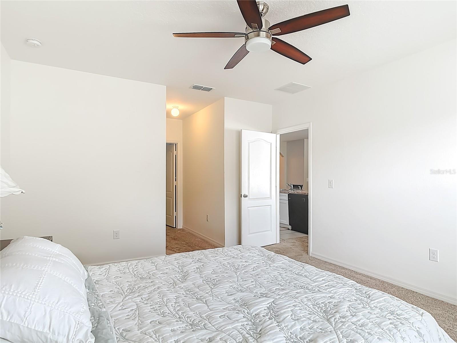 Image 22 of 37 For 1724 Savannah Lane