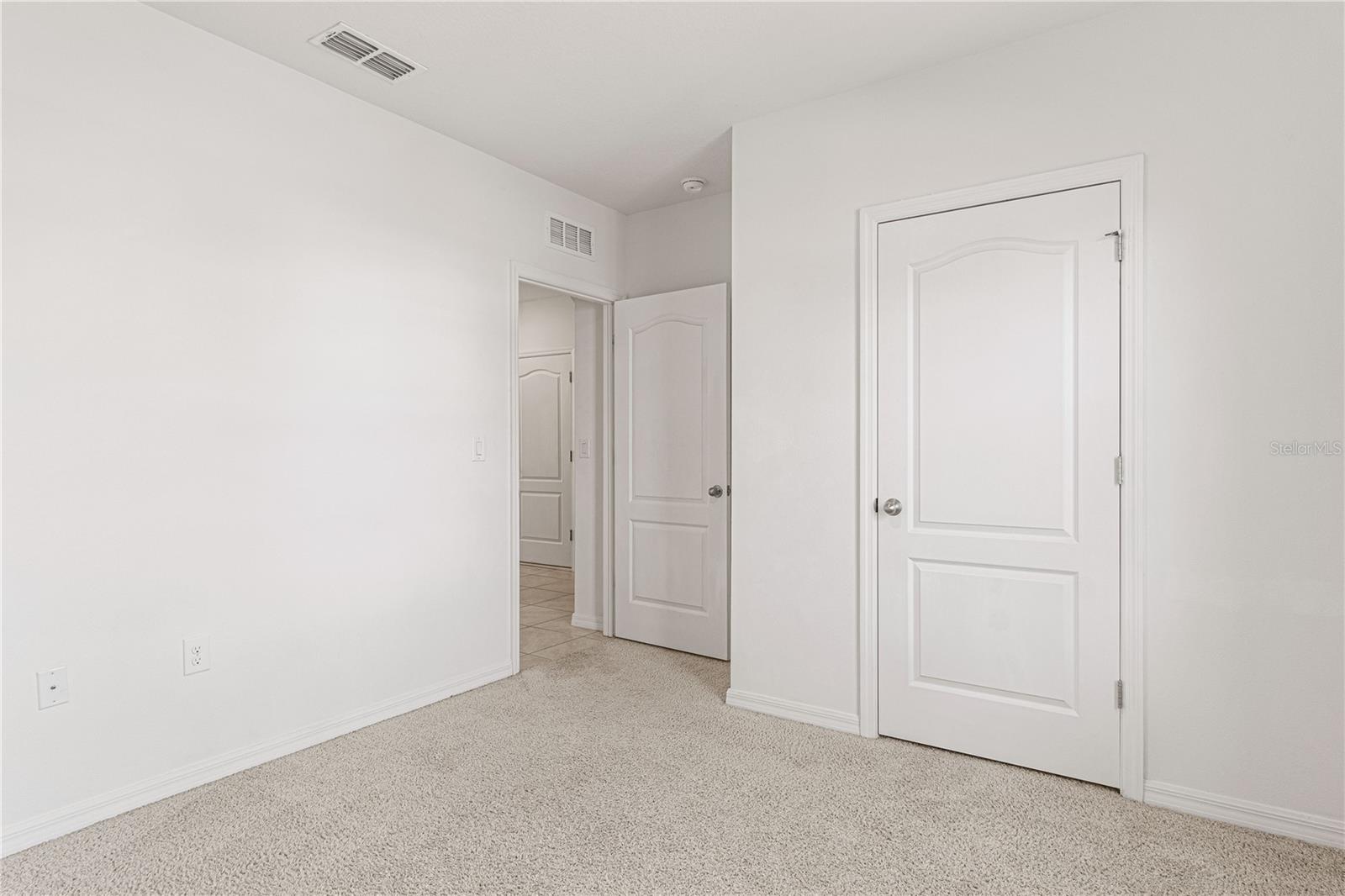 Image 7 of 31 For 2952 Gibraltar Boulevard