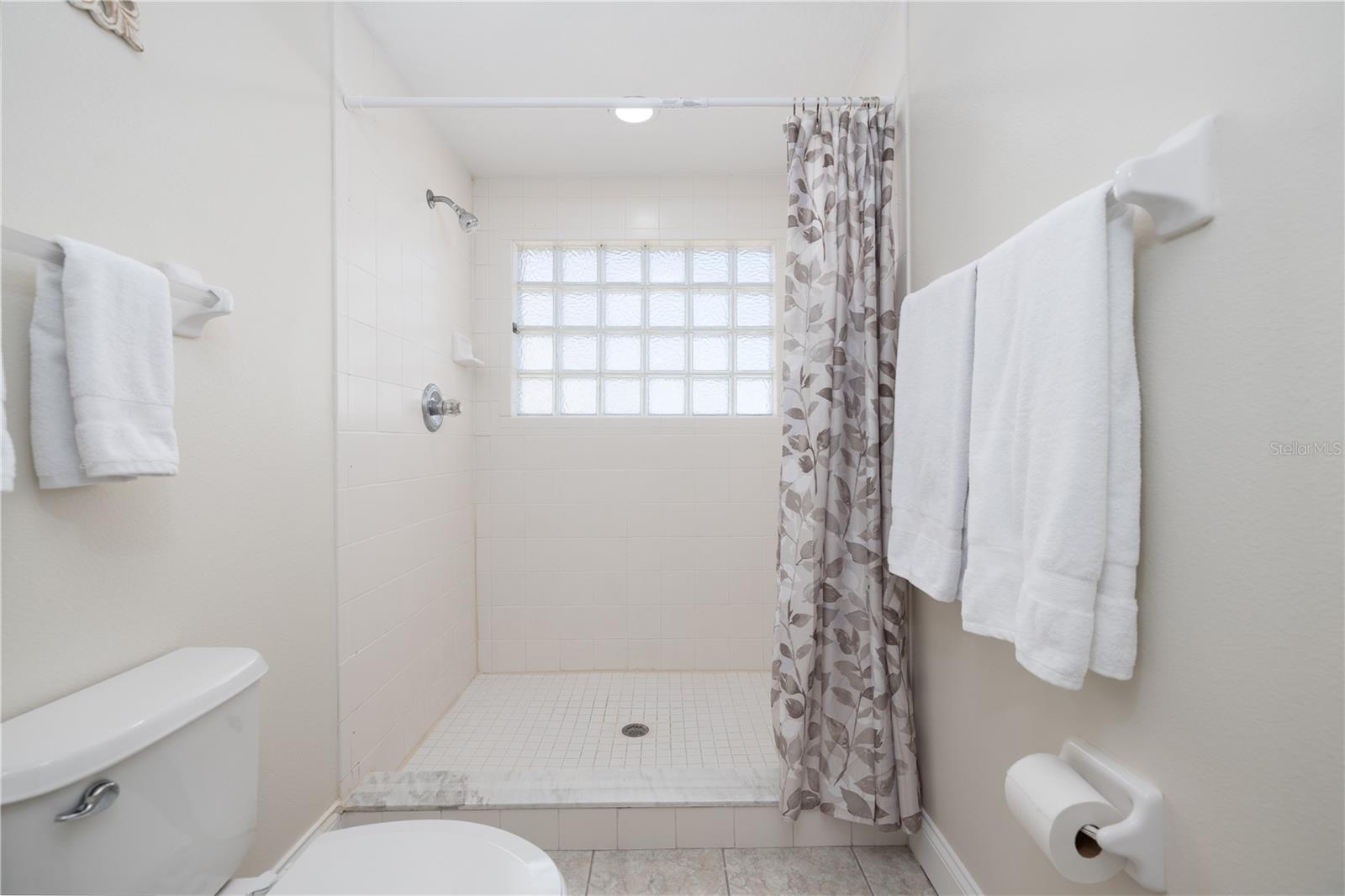 Image 20 of 59 For 3076 Ocean Shore Boulevard