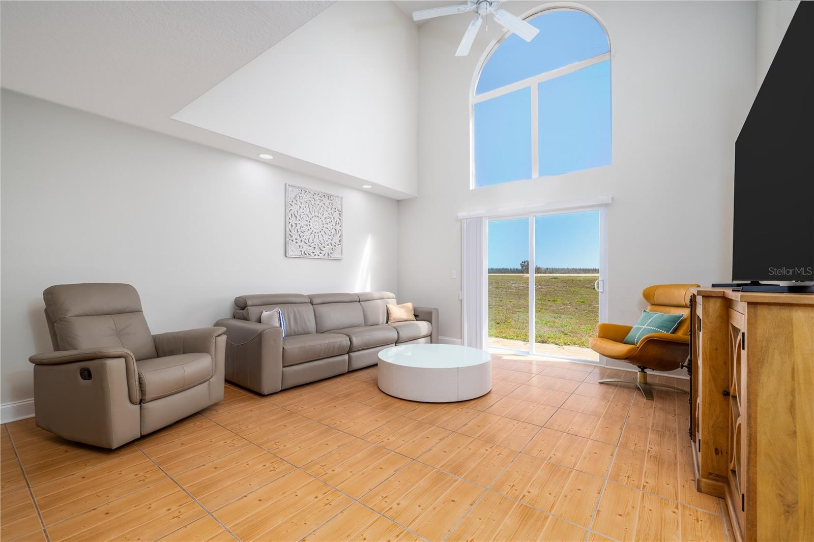 Image 7 of 59 For 3076 Ocean Shore Boulevard