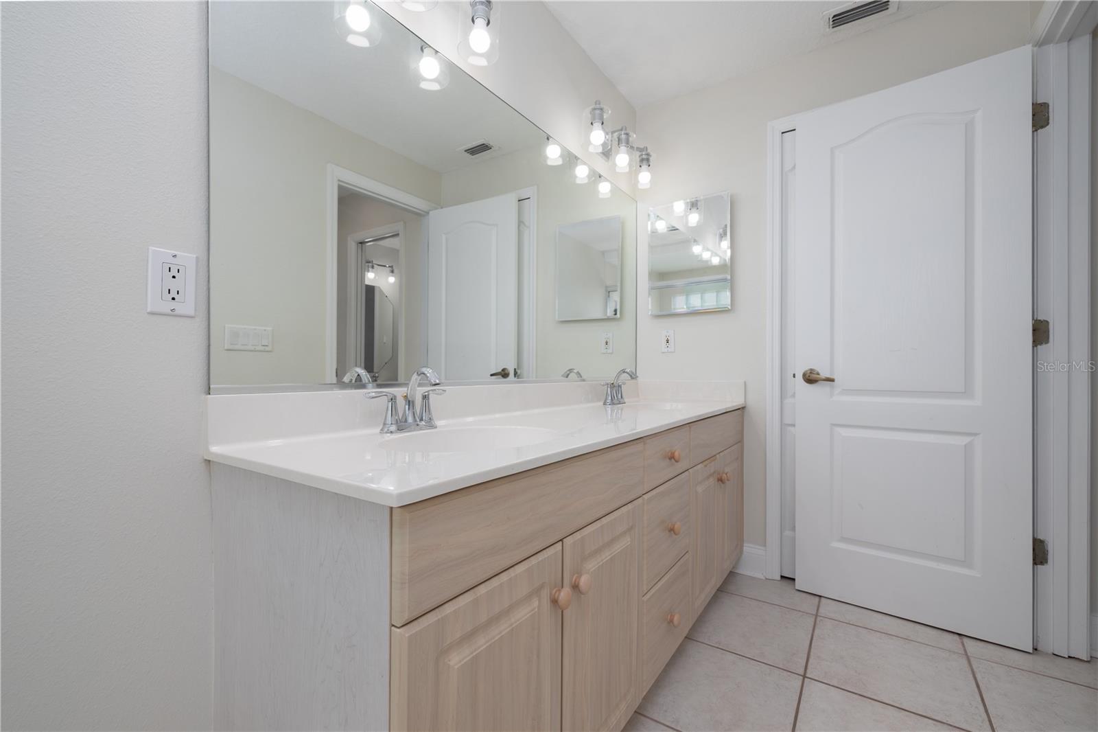 Image 18 of 61 For 3074 Ocean Shore Boulevard