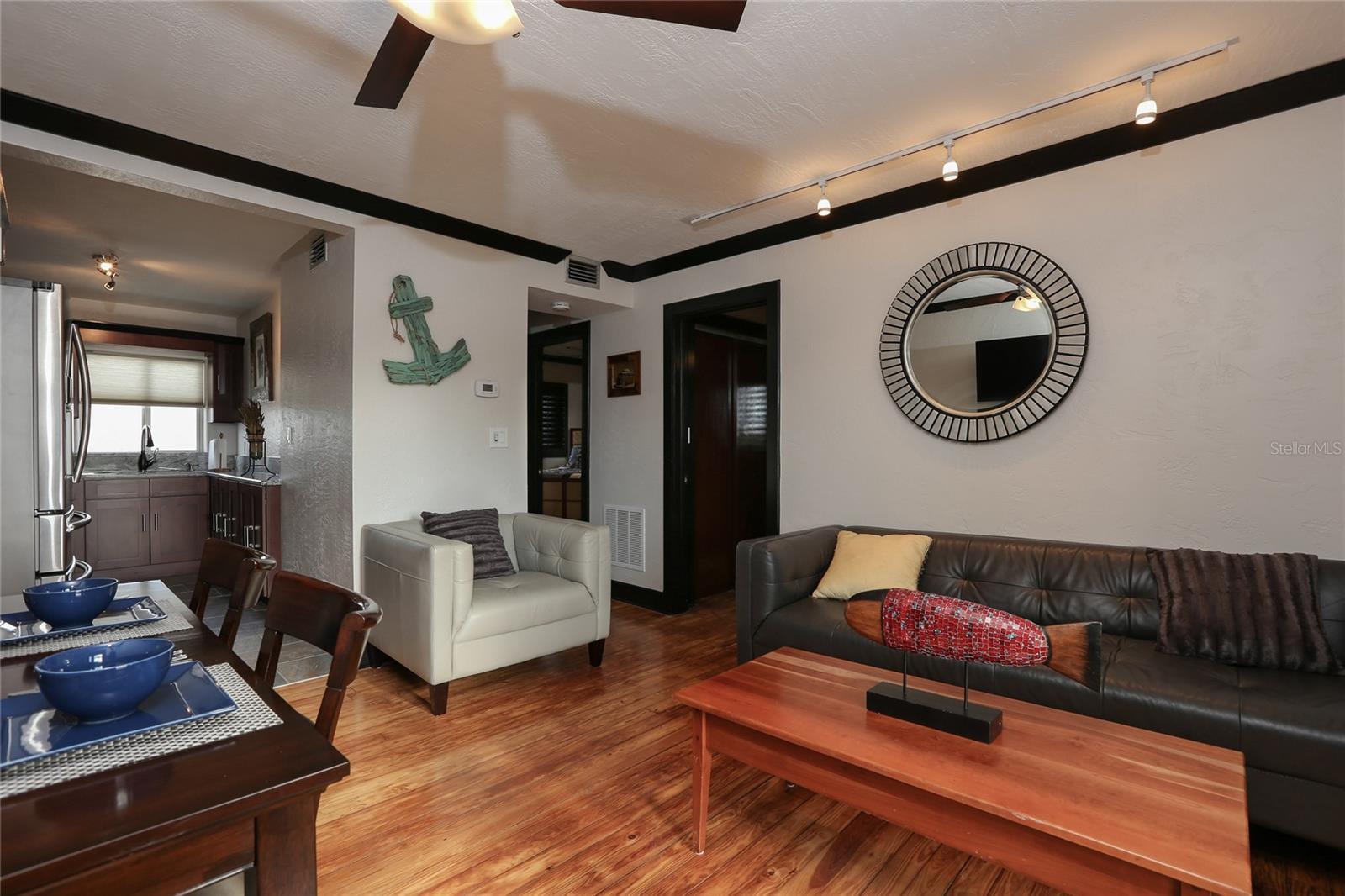 Image 18 of 34 For 472 Causeway