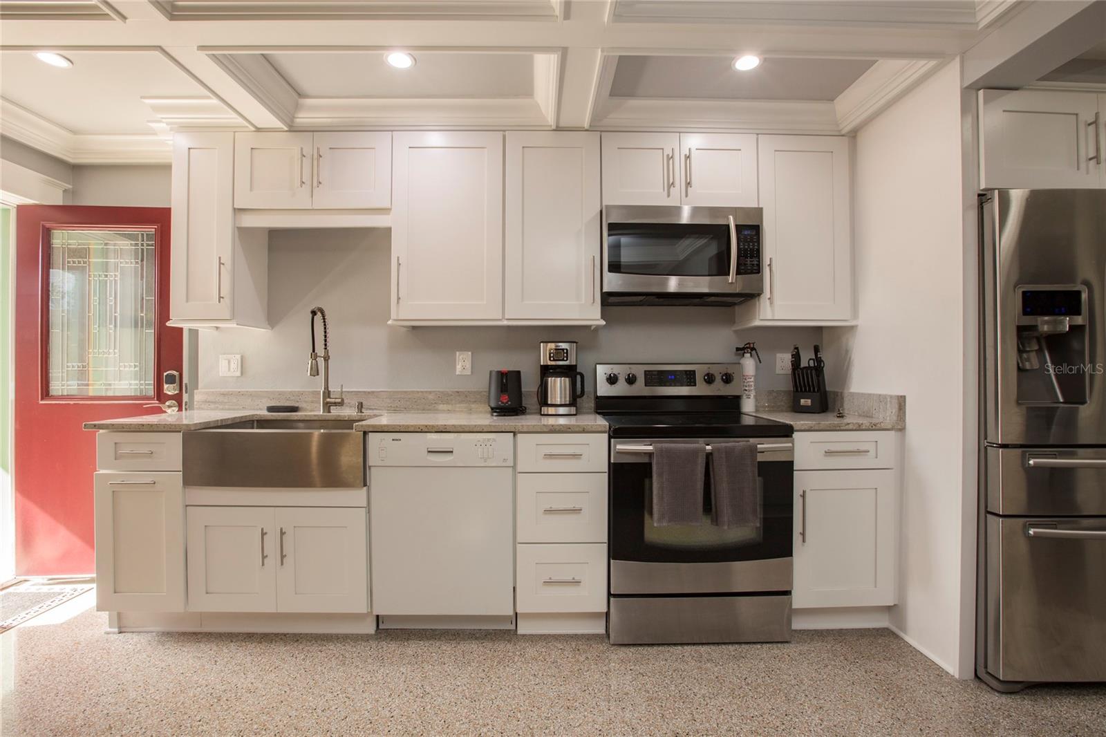 Image 3 of 34 For 472 Causeway