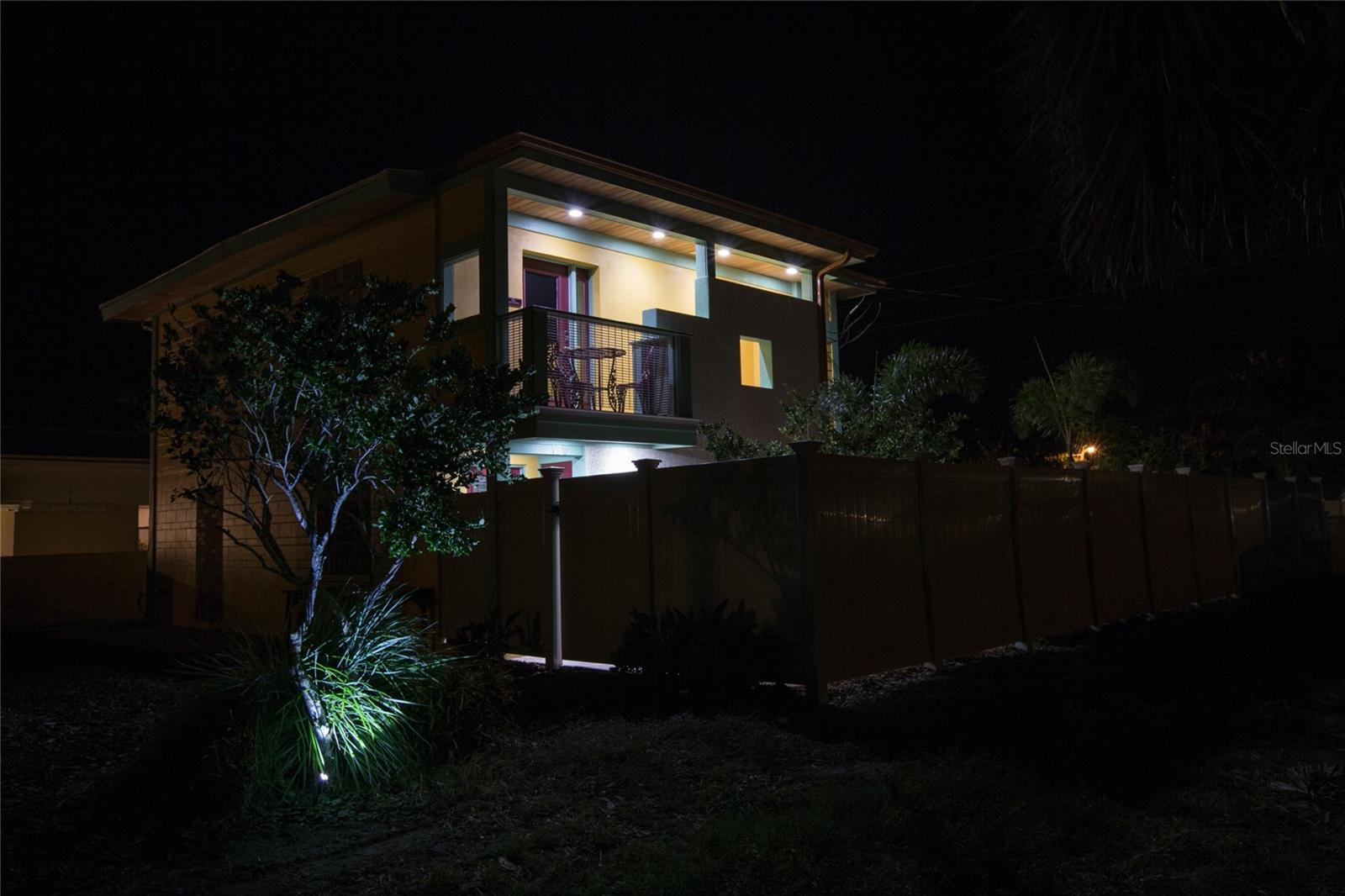 Image 32 of 34 For 472 Causeway