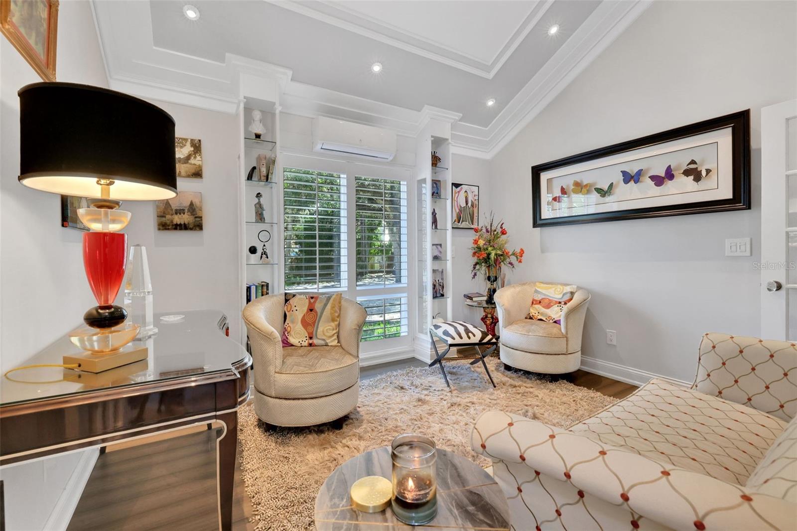 Image 16 of 73 For 111 Esther Street