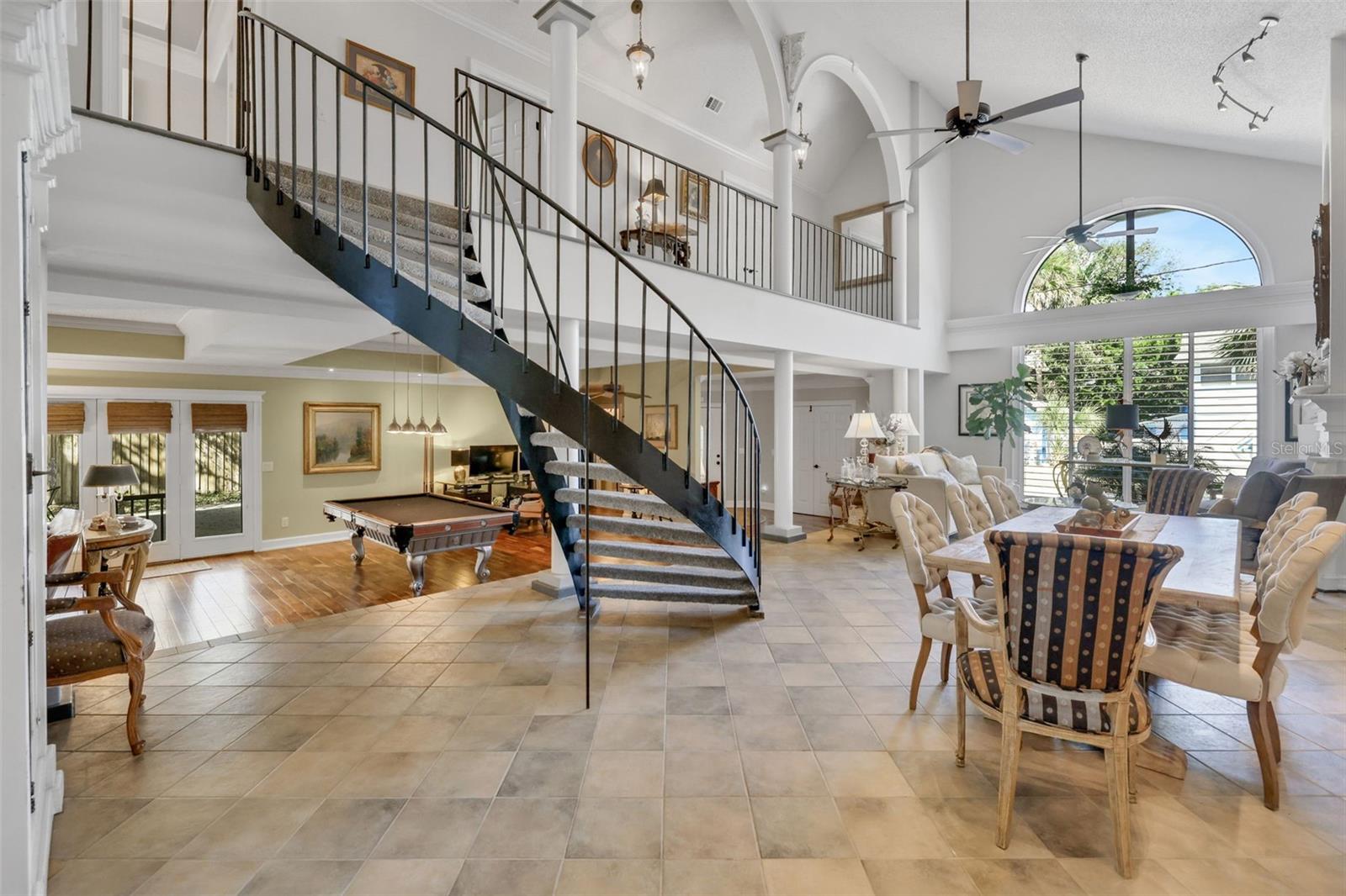 Image 17 of 73 For 111 Esther Street