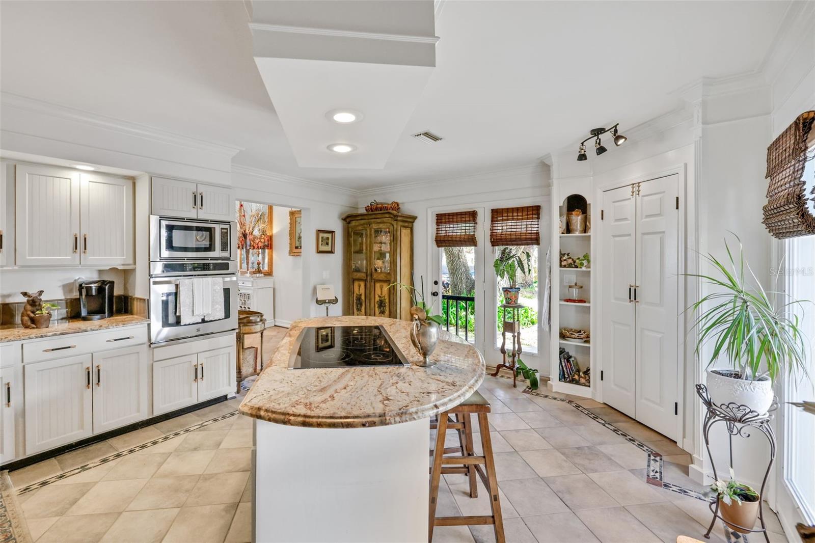 Image 22 of 73 For 111 Esther Street