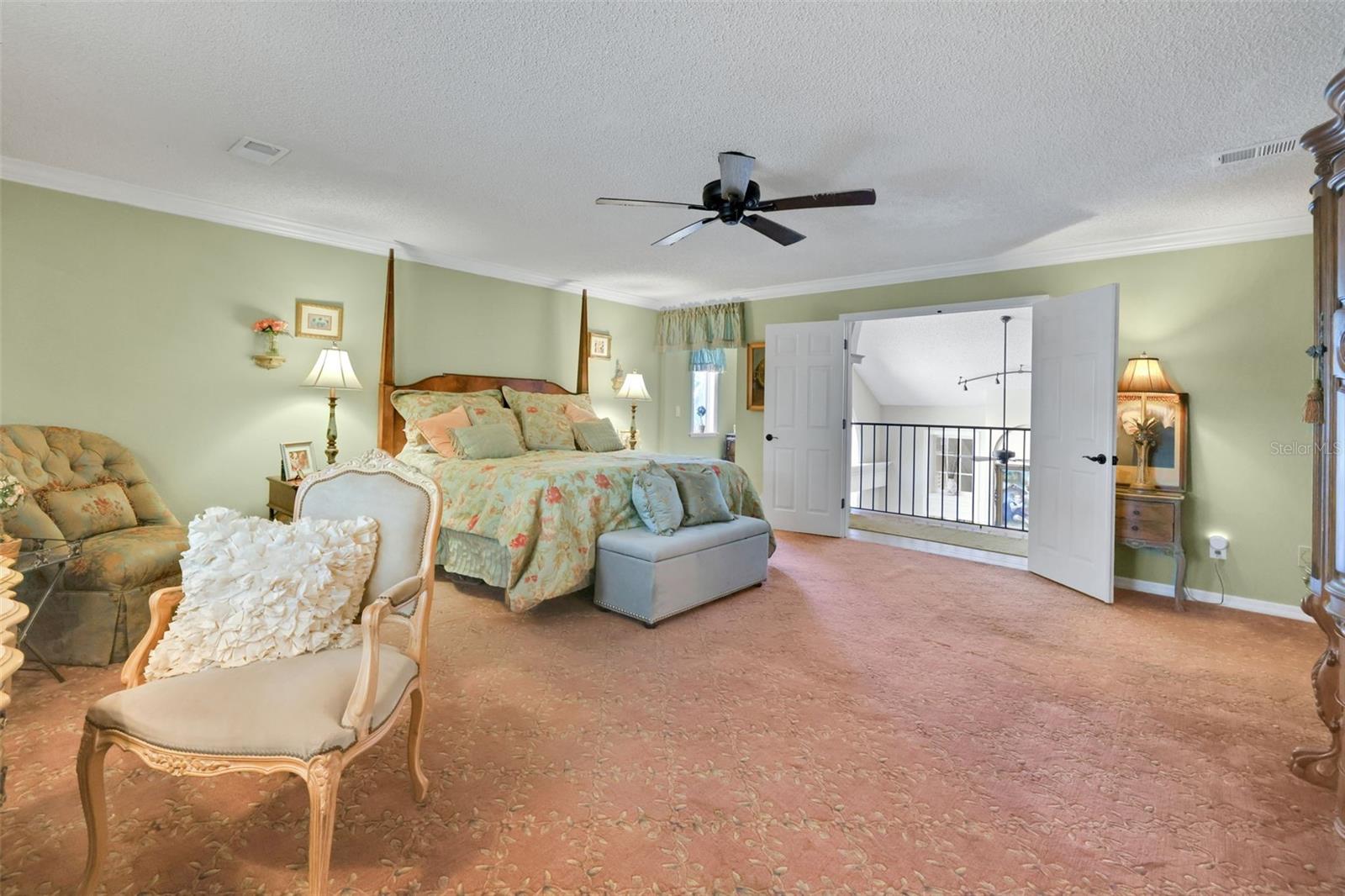 Image 35 of 73 For 111 Esther Street