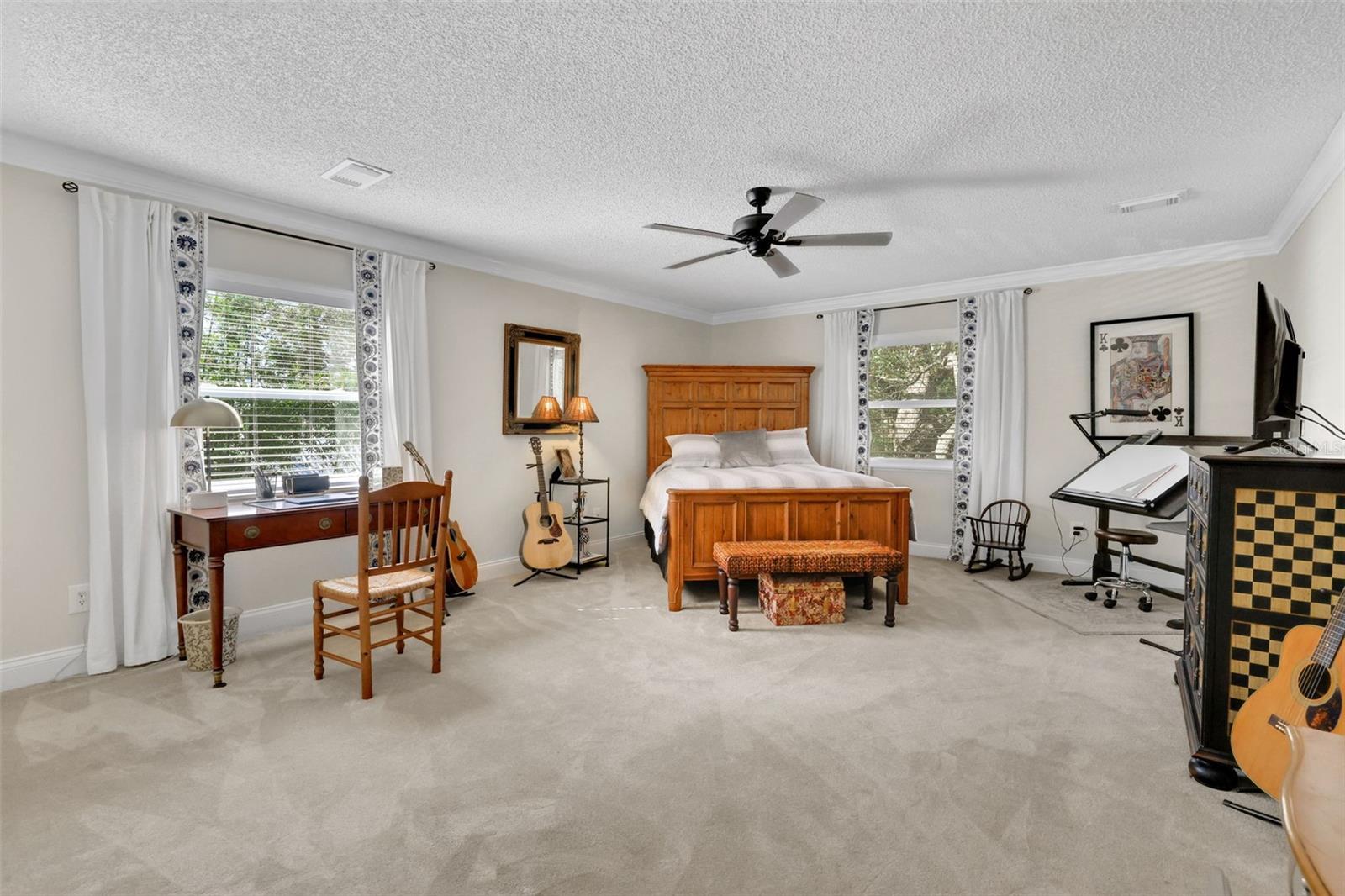 Image 42 of 73 For 111 Esther Street