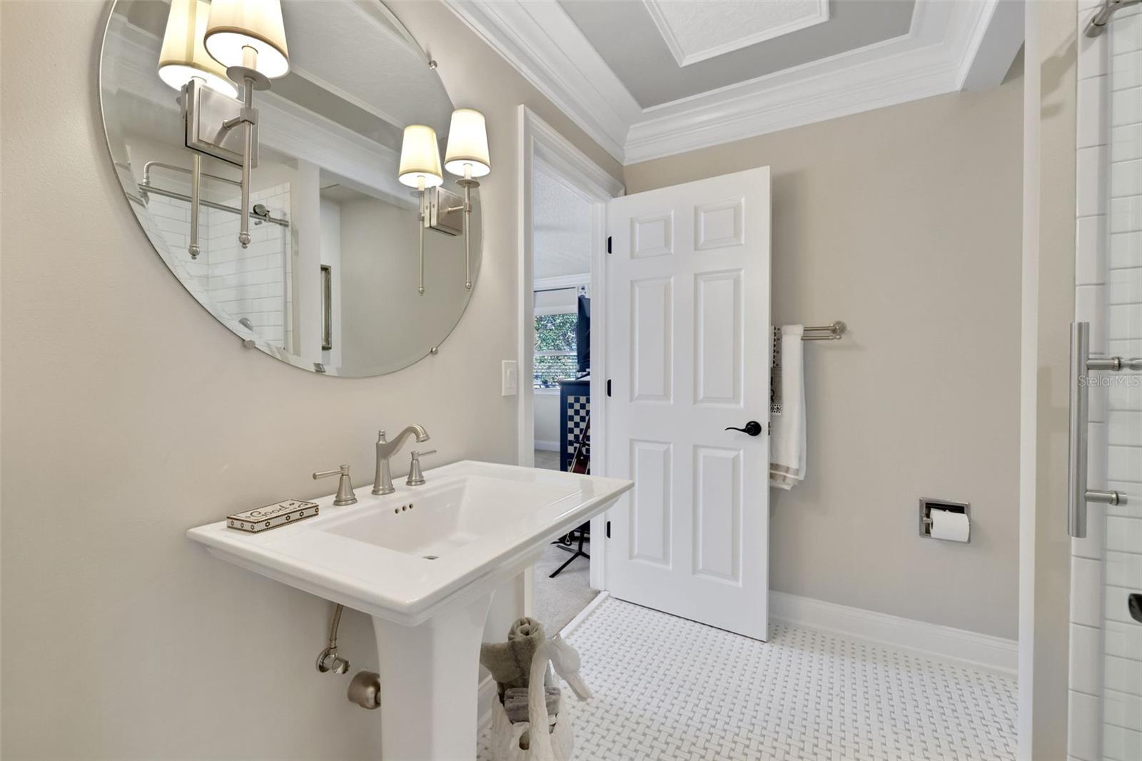 Image 47 of 73 For 111 Esther Street