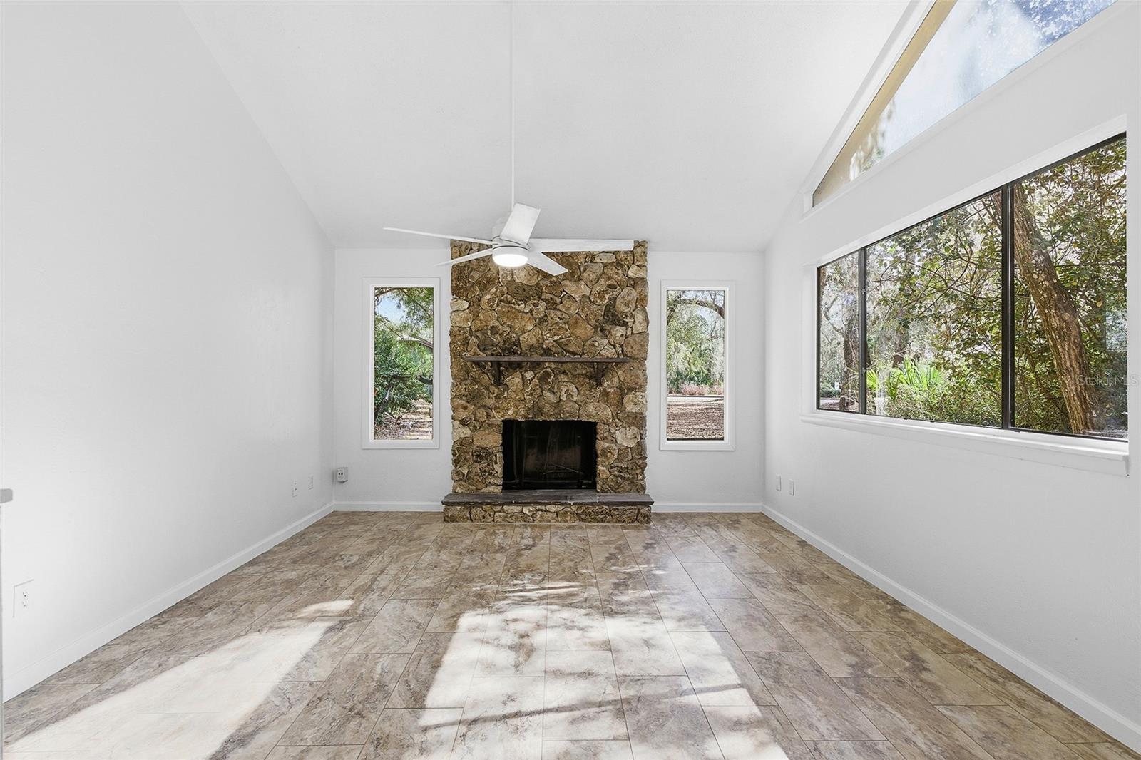 Image 17 of 37 For 38 Snaresbrook Court