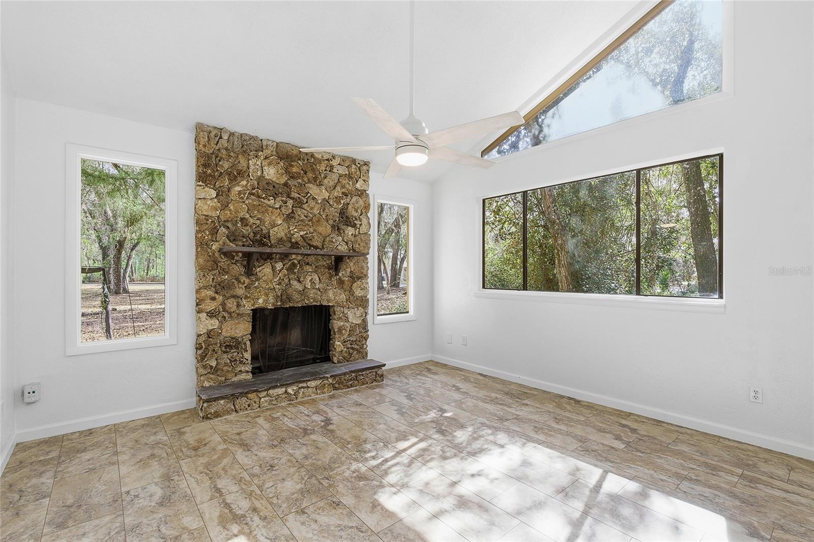 Image 18 of 37 For 38 Snaresbrook Court