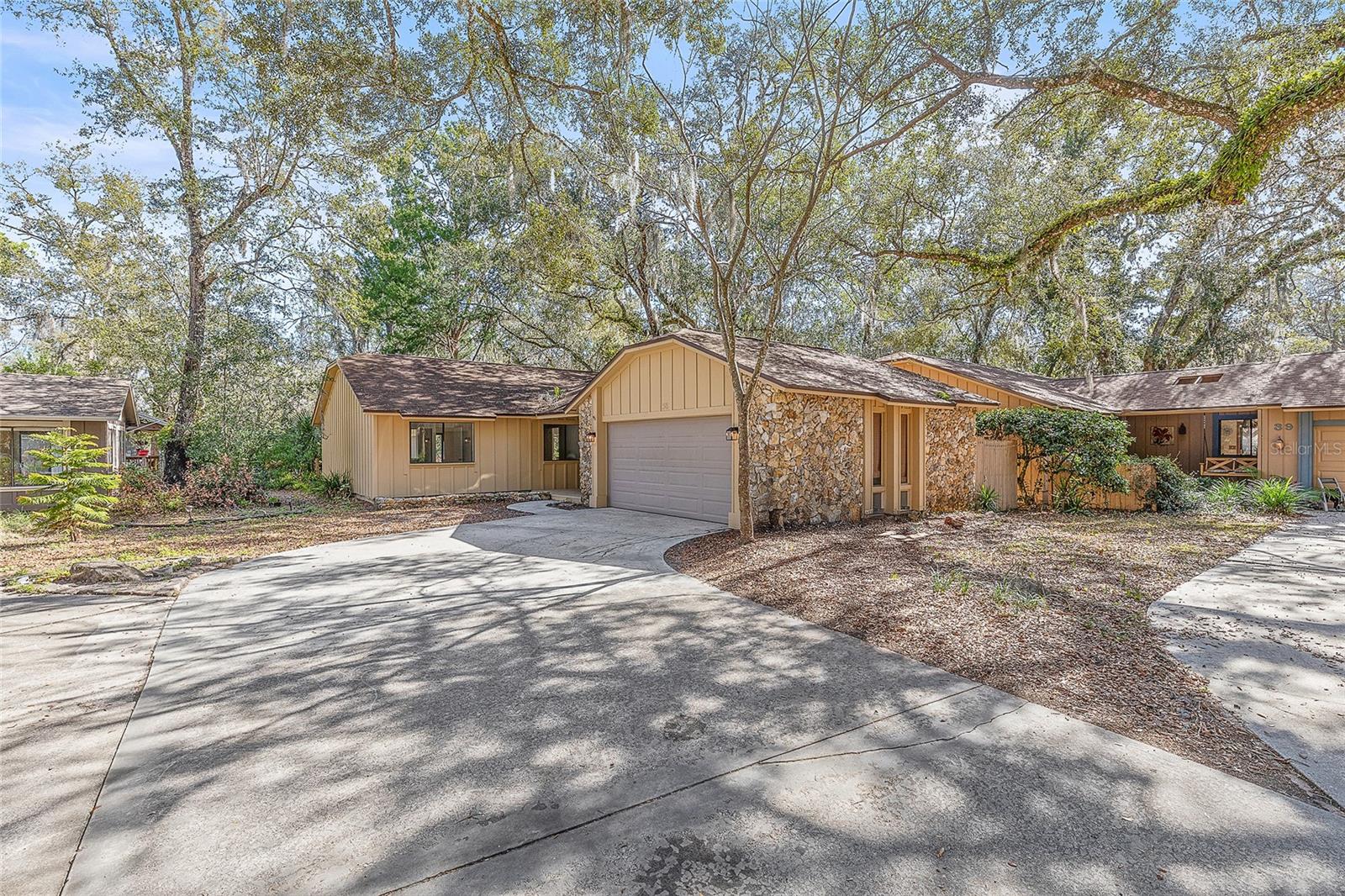 Image 2 of 37 For 38 Snaresbrook Court