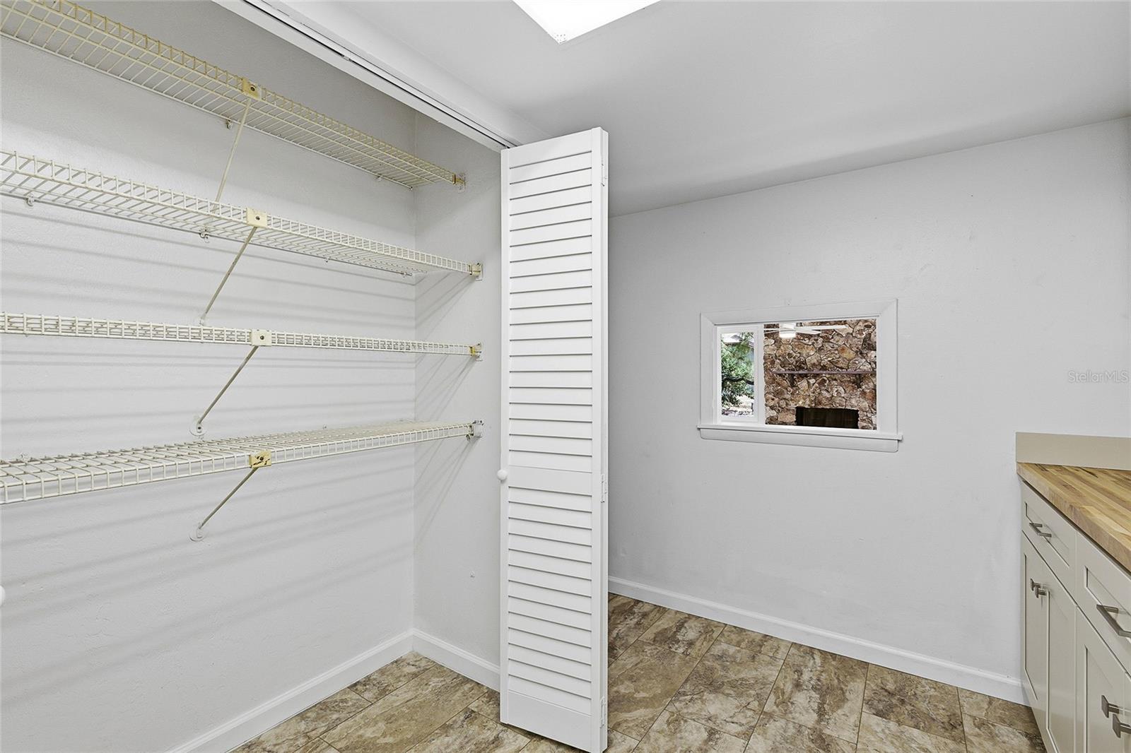 Image 24 of 37 For 38 Snaresbrook Court