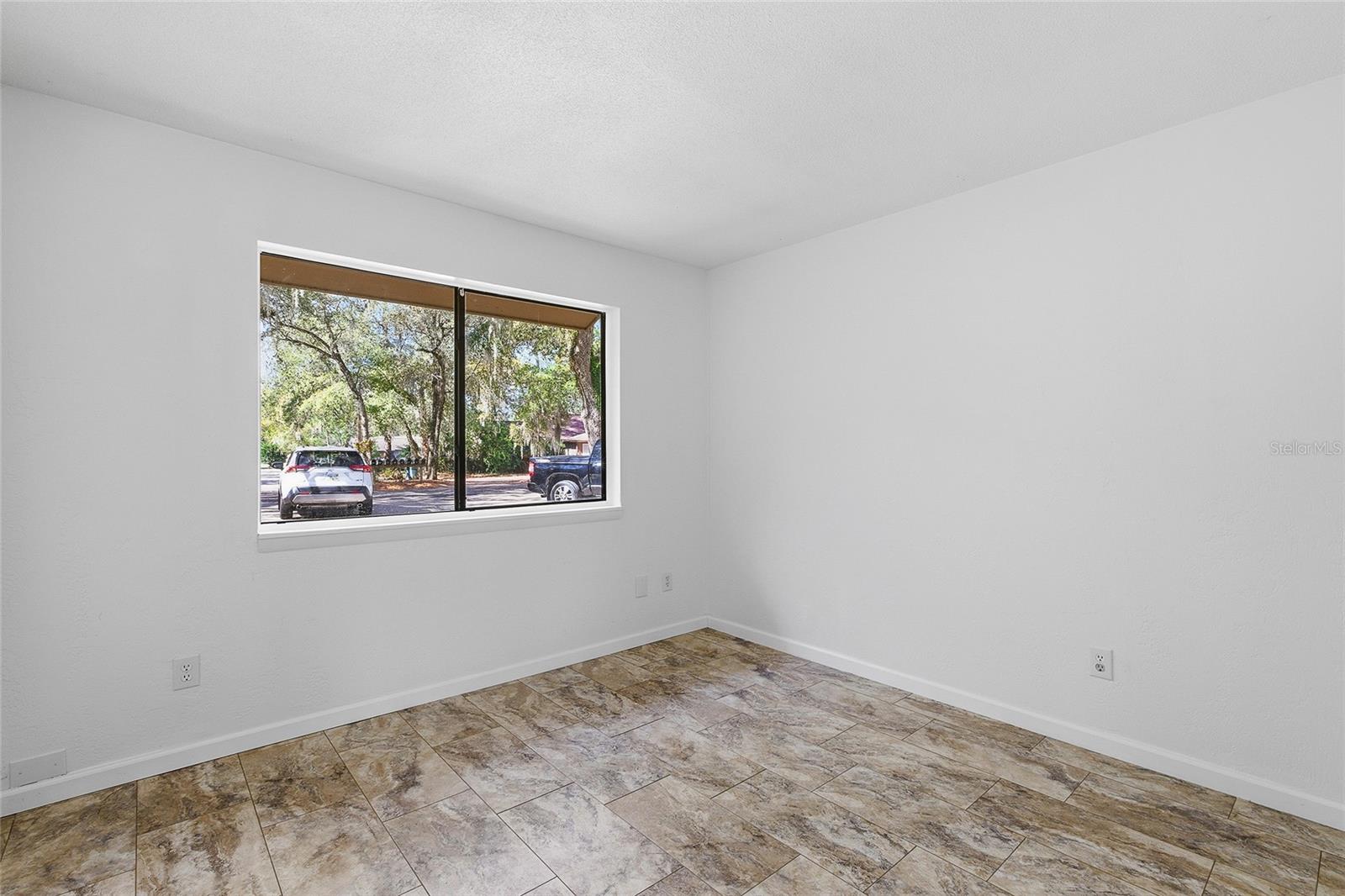 Image 31 of 37 For 38 Snaresbrook Court