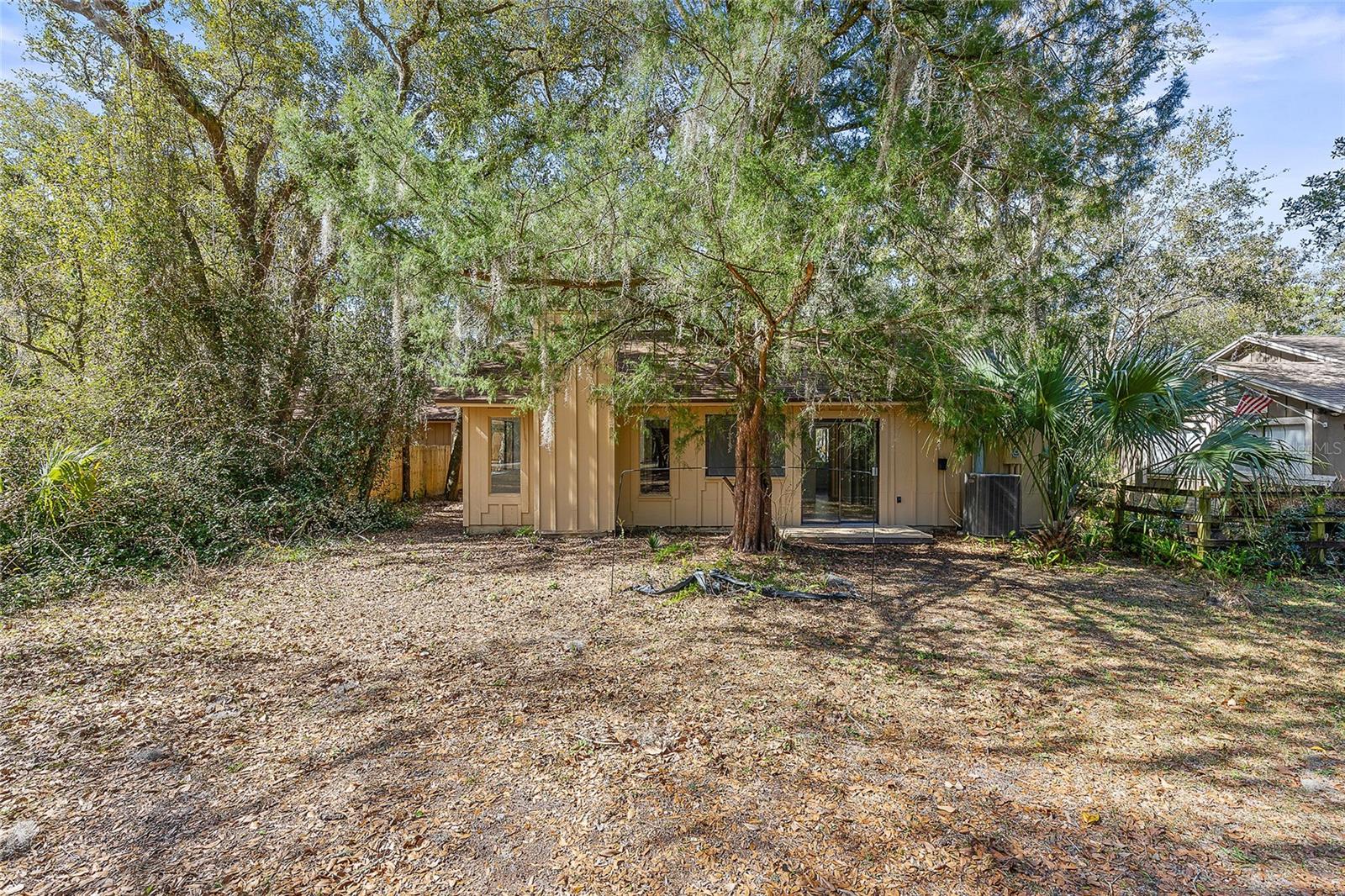 Image 6 of 37 For 38 Snaresbrook Court