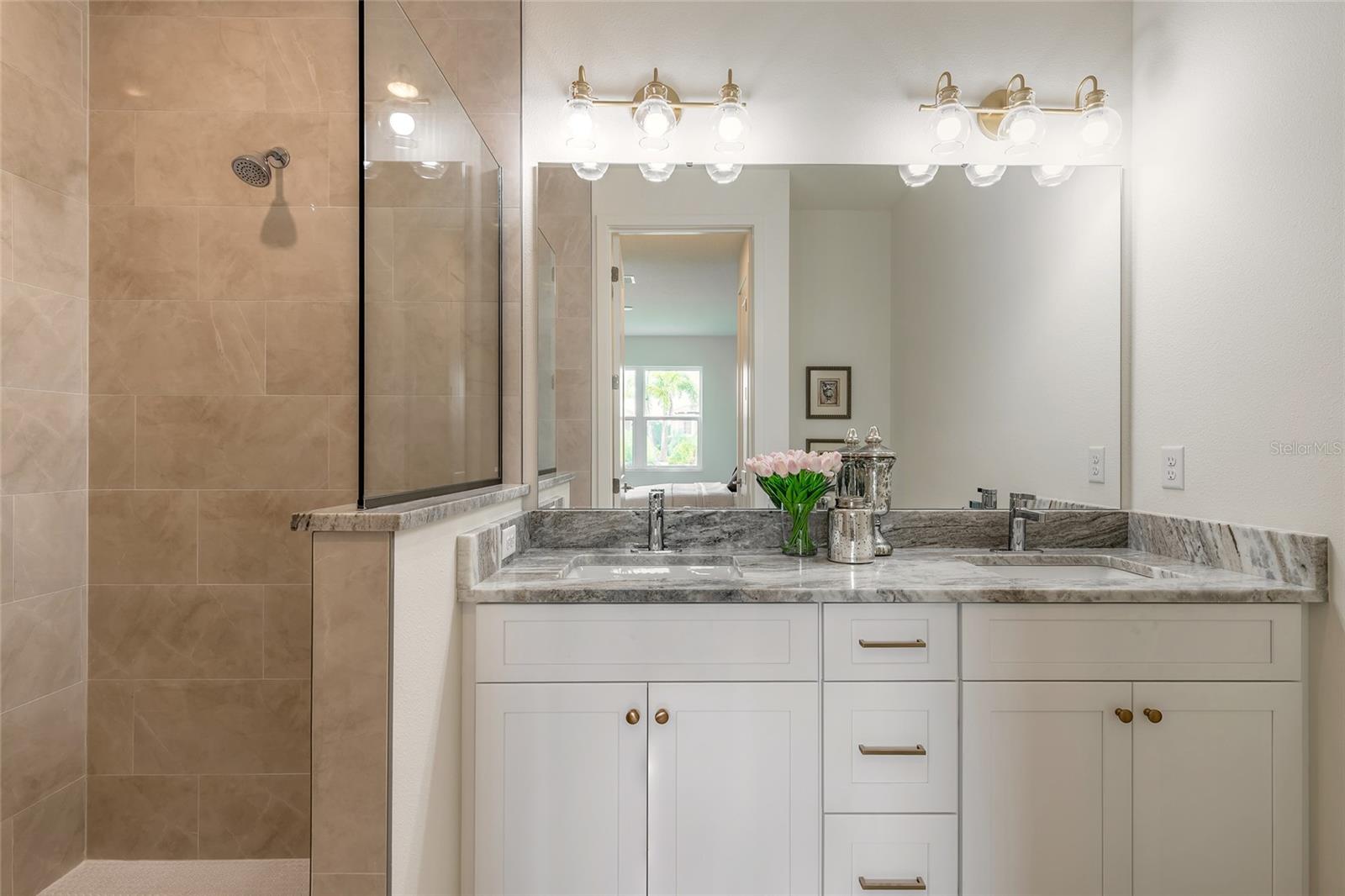 Image 20 of 40 For 3038 Isles Way