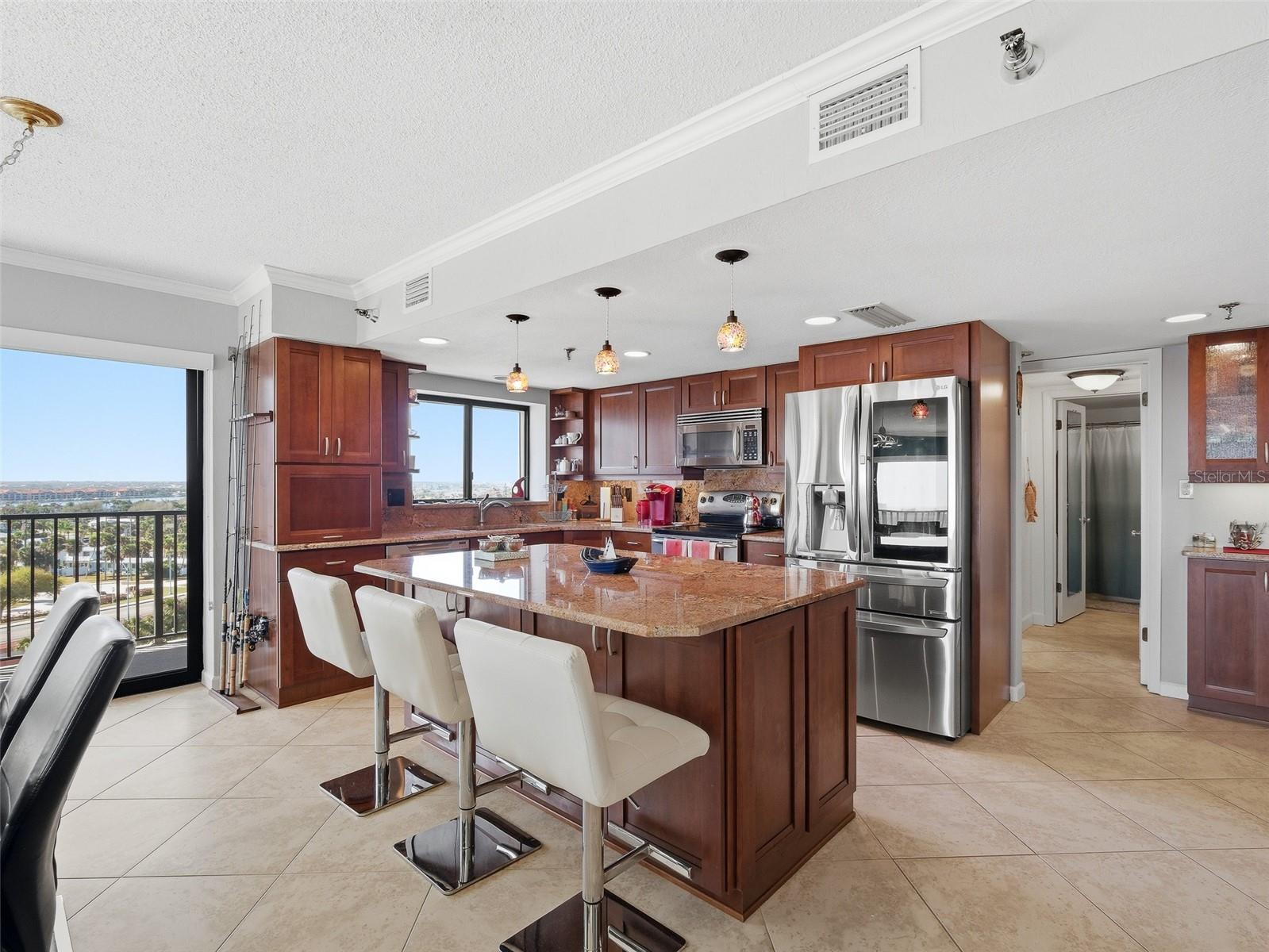 Image 13 of 69 For 501 Causeway  7070