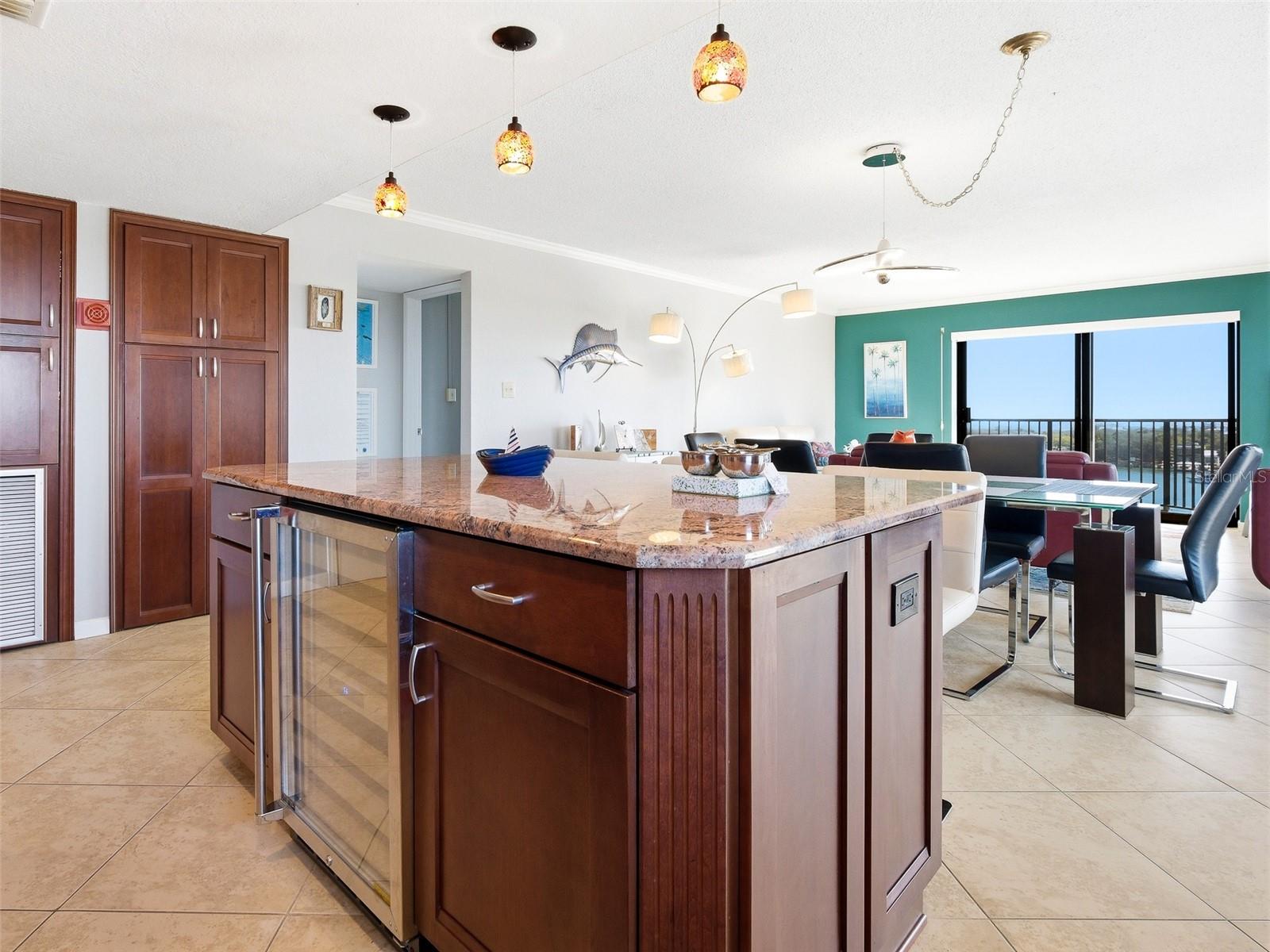 Image 21 of 69 For 501 Causeway  7070