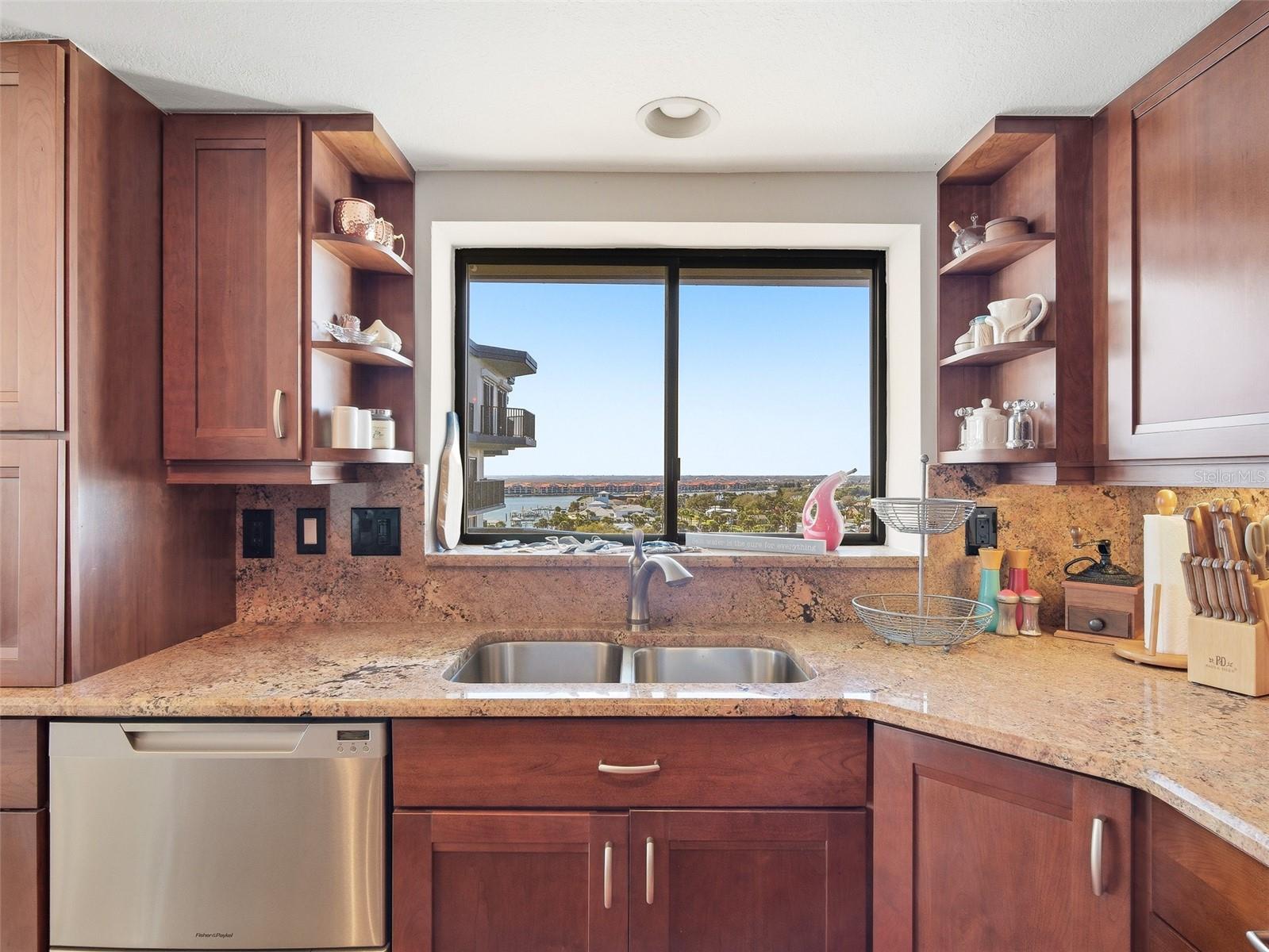 Image 23 of 69 For 501 Causeway  7070