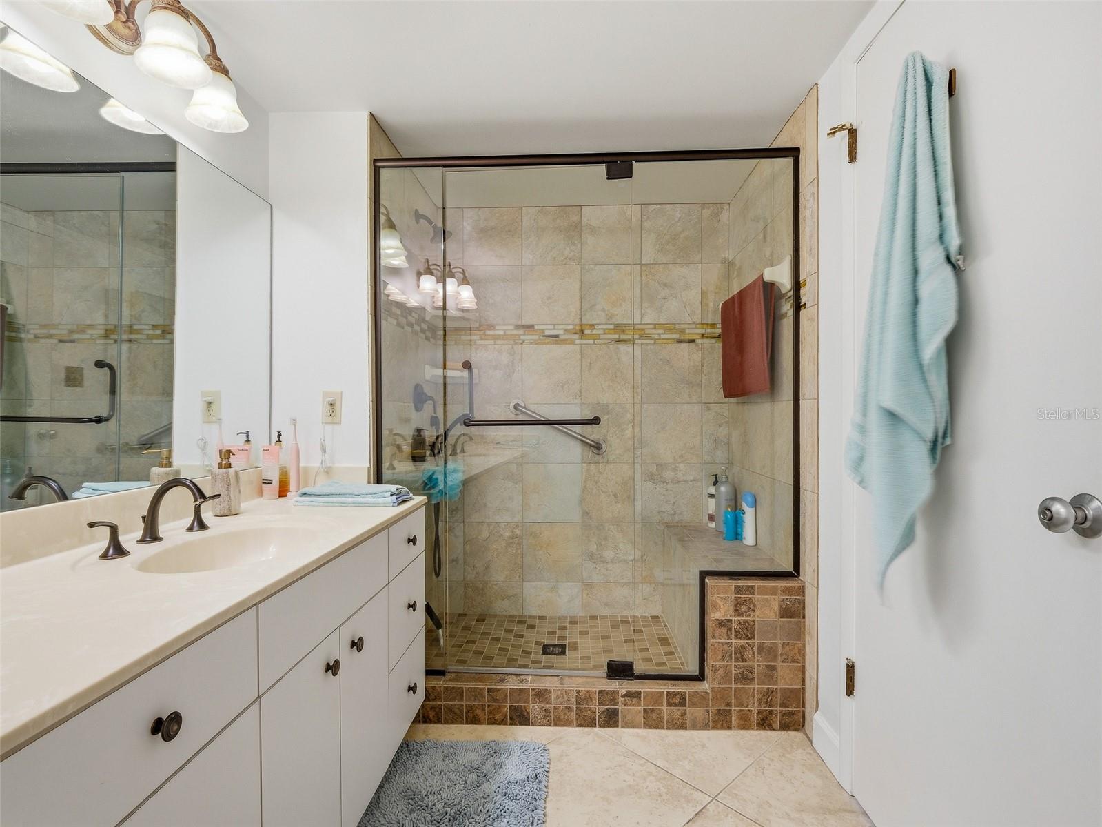 Image 33 of 69 For 501 Causeway  7070