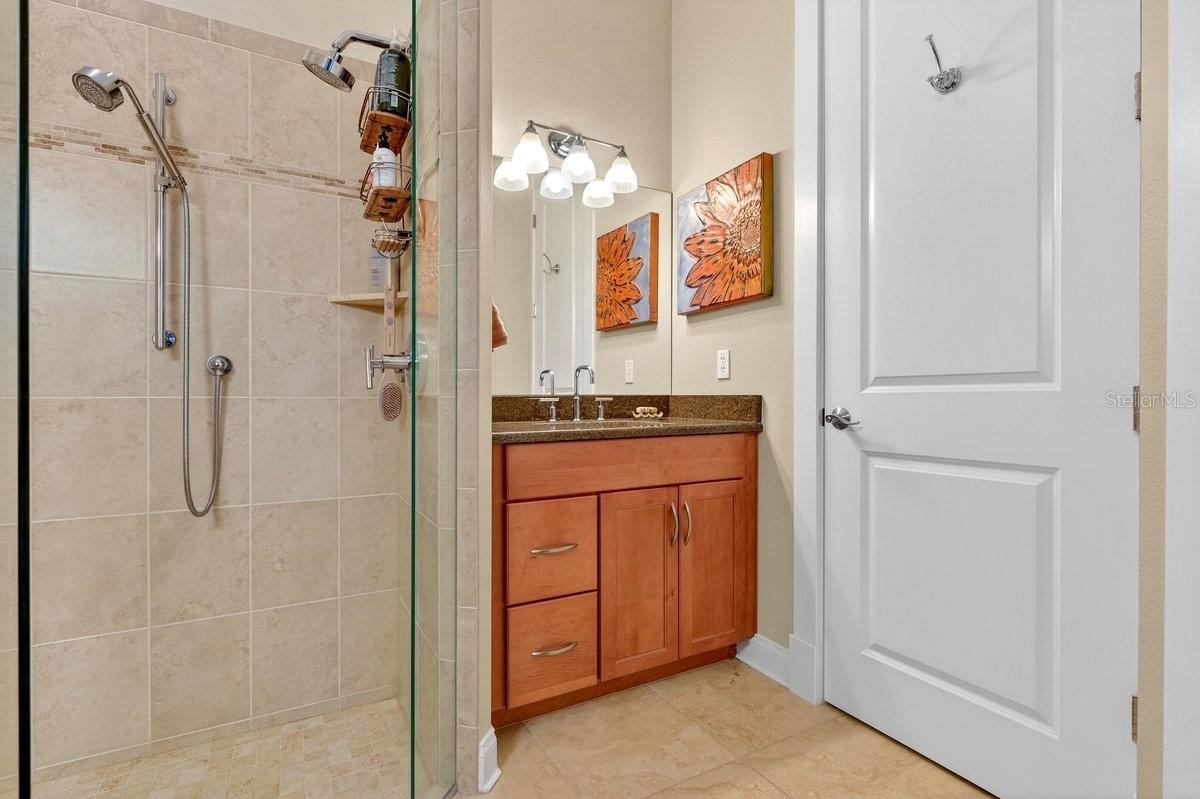 Image 36 of 49 For 307 Jessamine Avenue