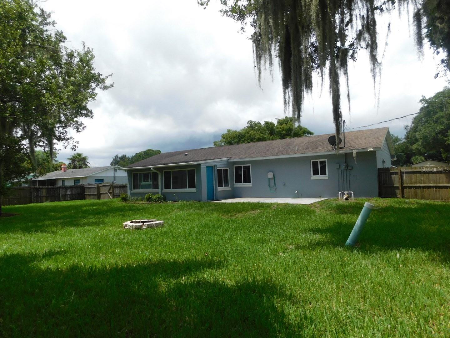 Image 12 of 37 For 1709 Umbrella Tree Drive