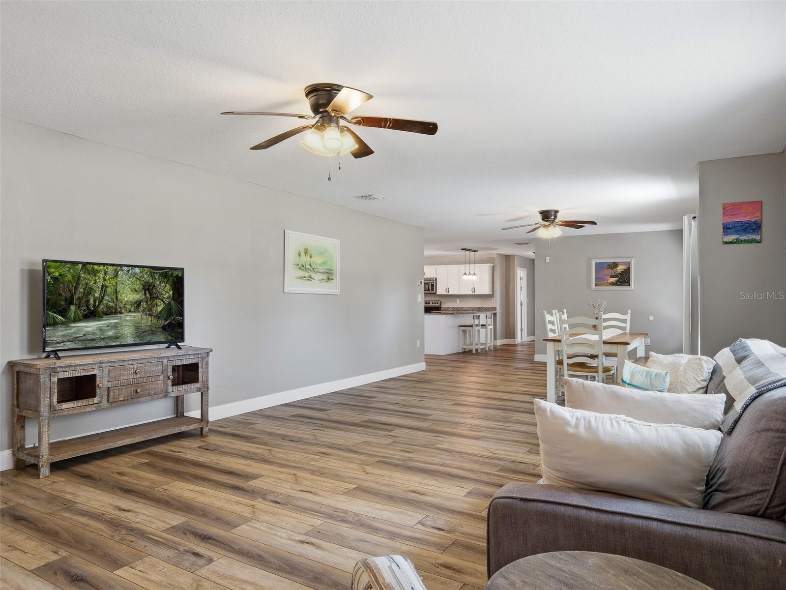 Image 15 of 40 For 975 Boston Avenue