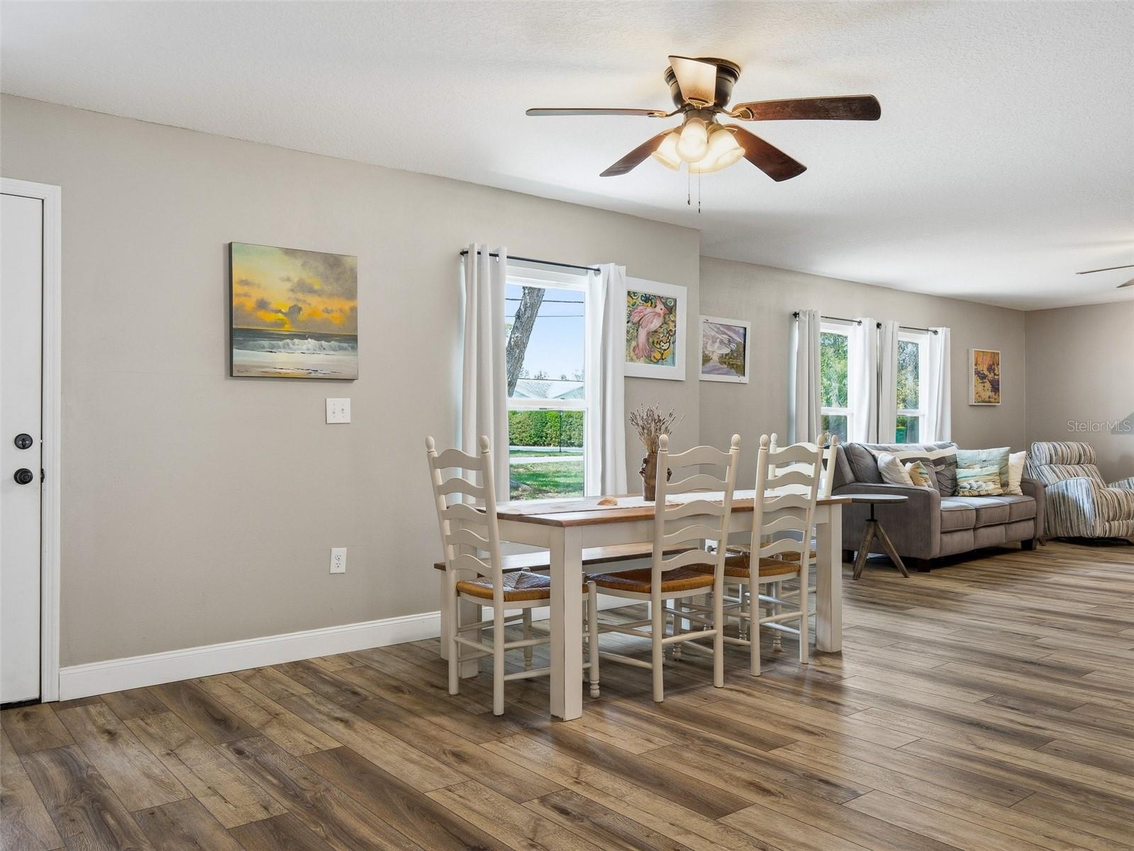 Image 6 of 40 For 975 Boston Avenue