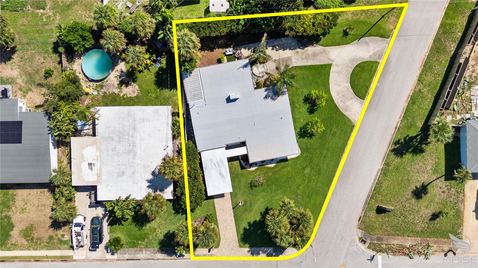 Image 3 of 46 For 2600 Coral Way