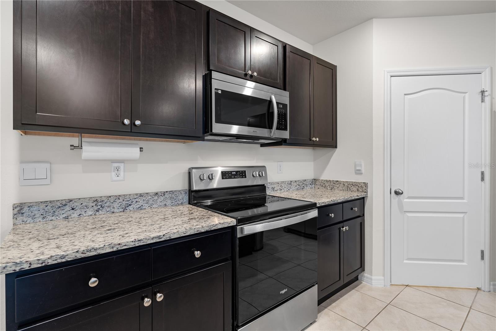 Image 13 of 34 For 2717 Neverland Drive