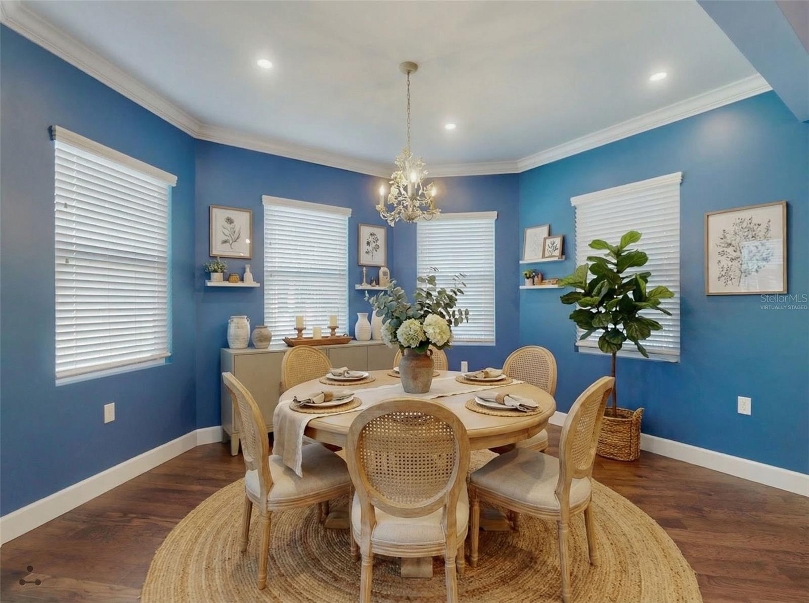 Image 10 of 55 For 76 Duero Street