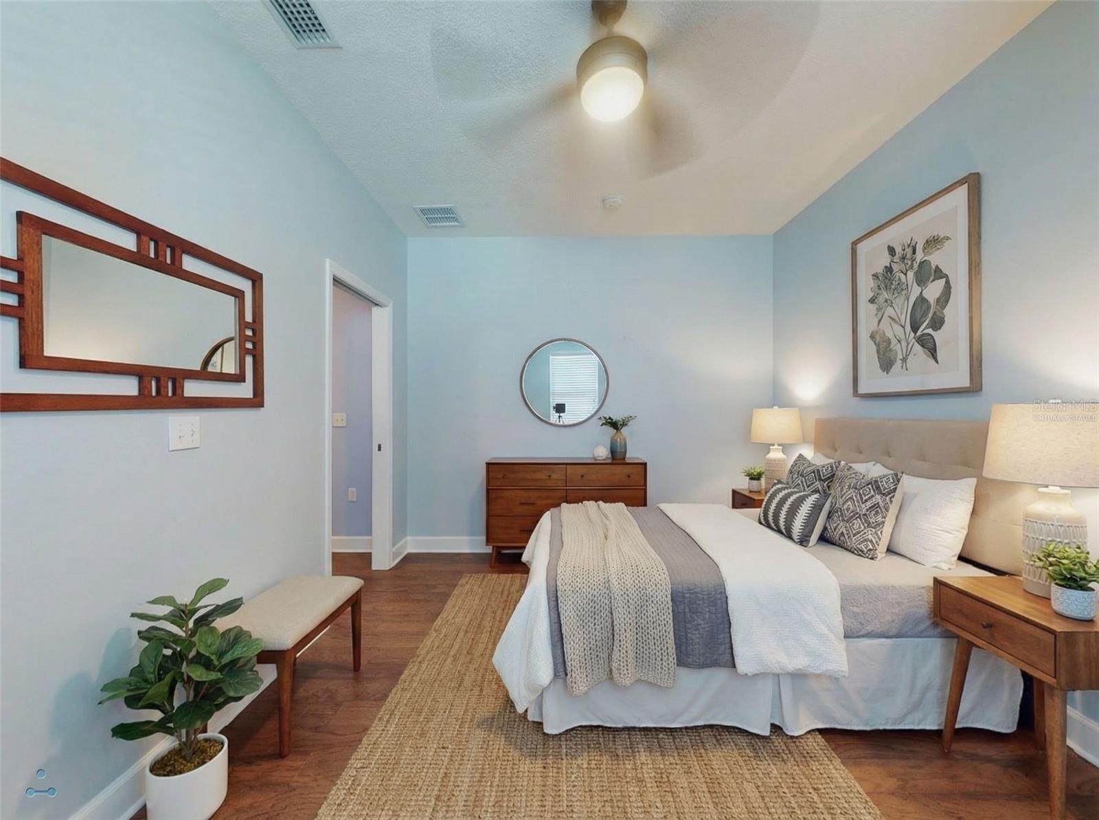 Image 20 of 55 For 76 Duero Street